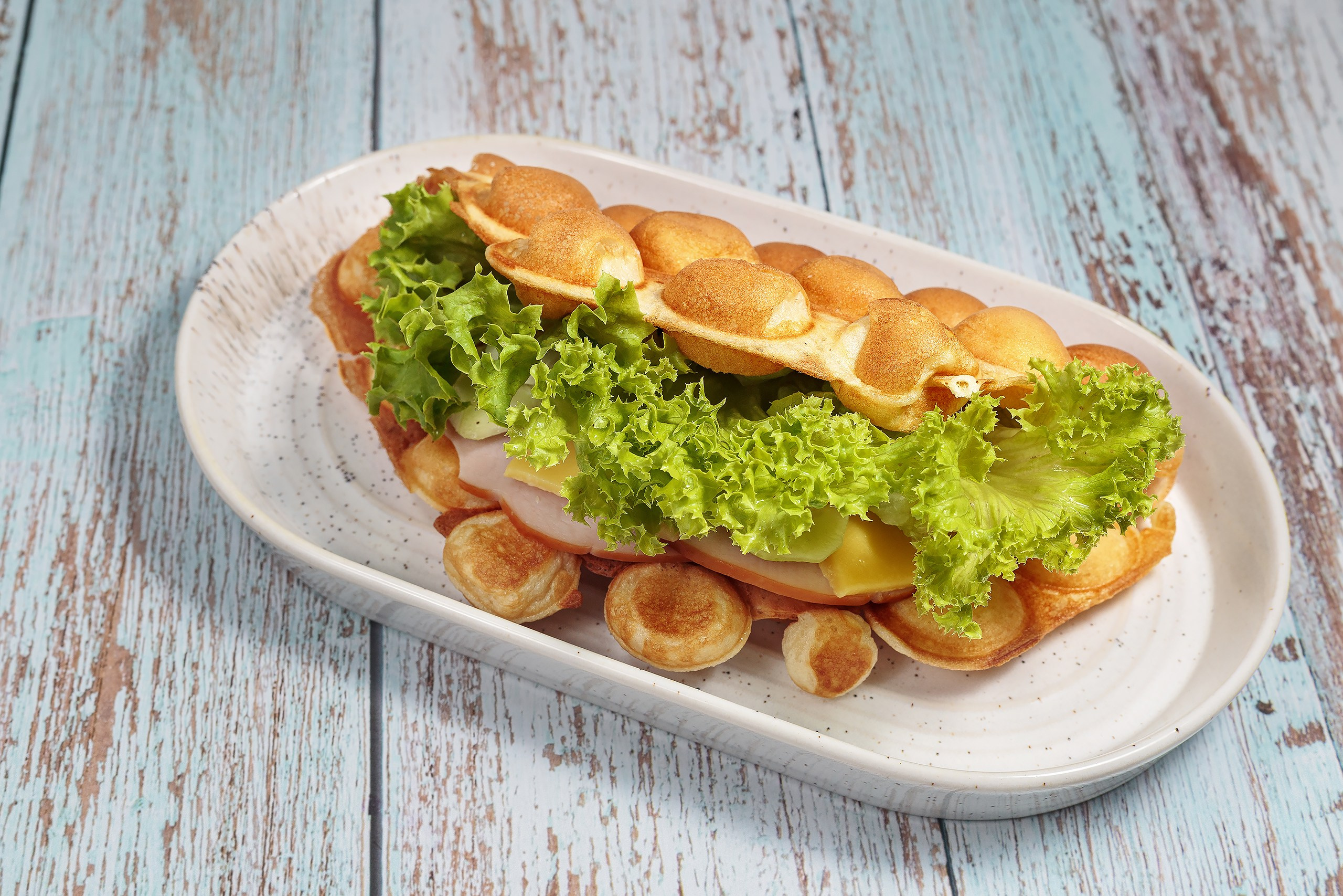 Гонконгская вафля в кофейне-кондитерской Konfi