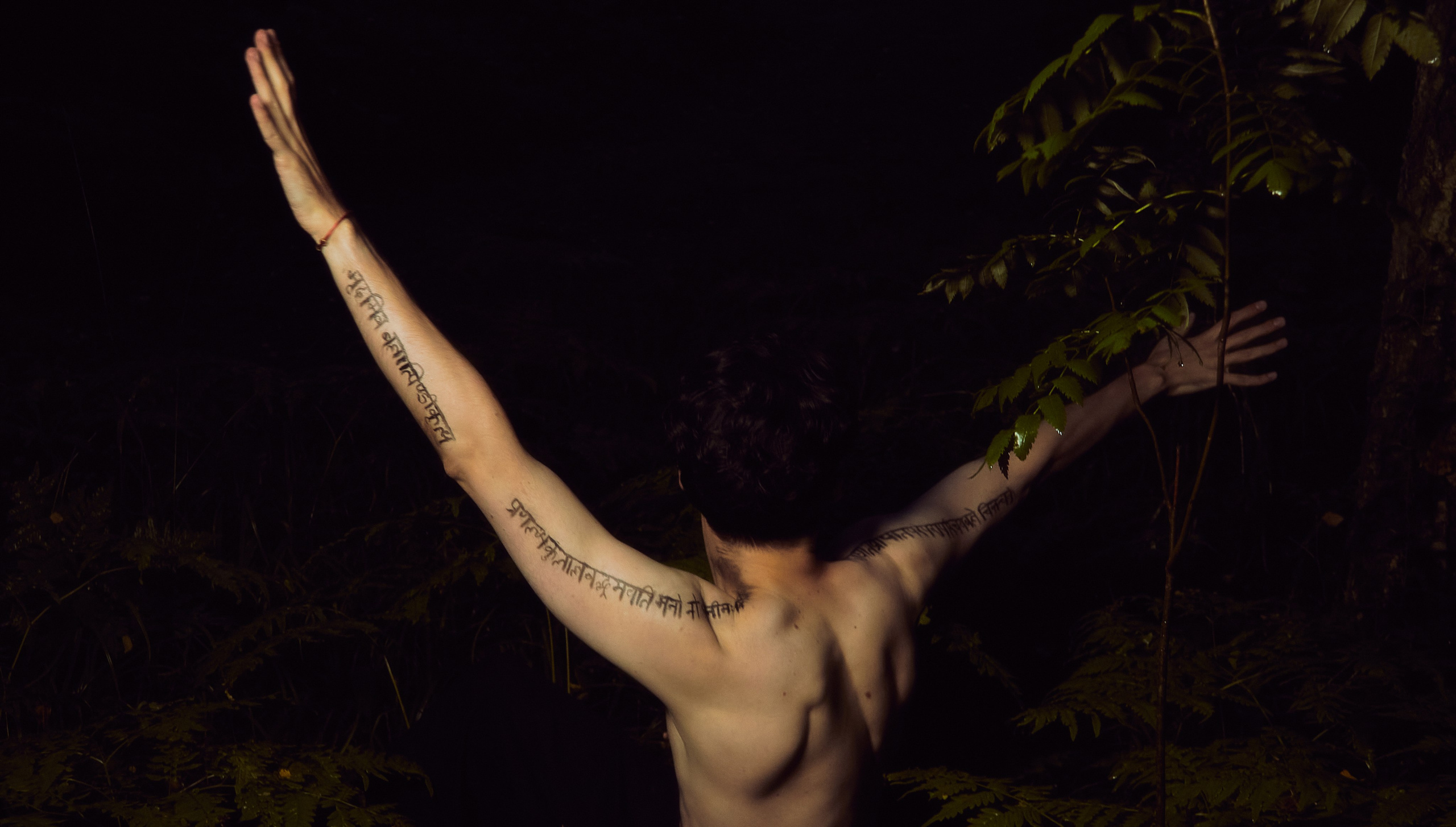 The body as broken manuscript. Фотограф Елизавета Маслова. Москва. Art, Fashion