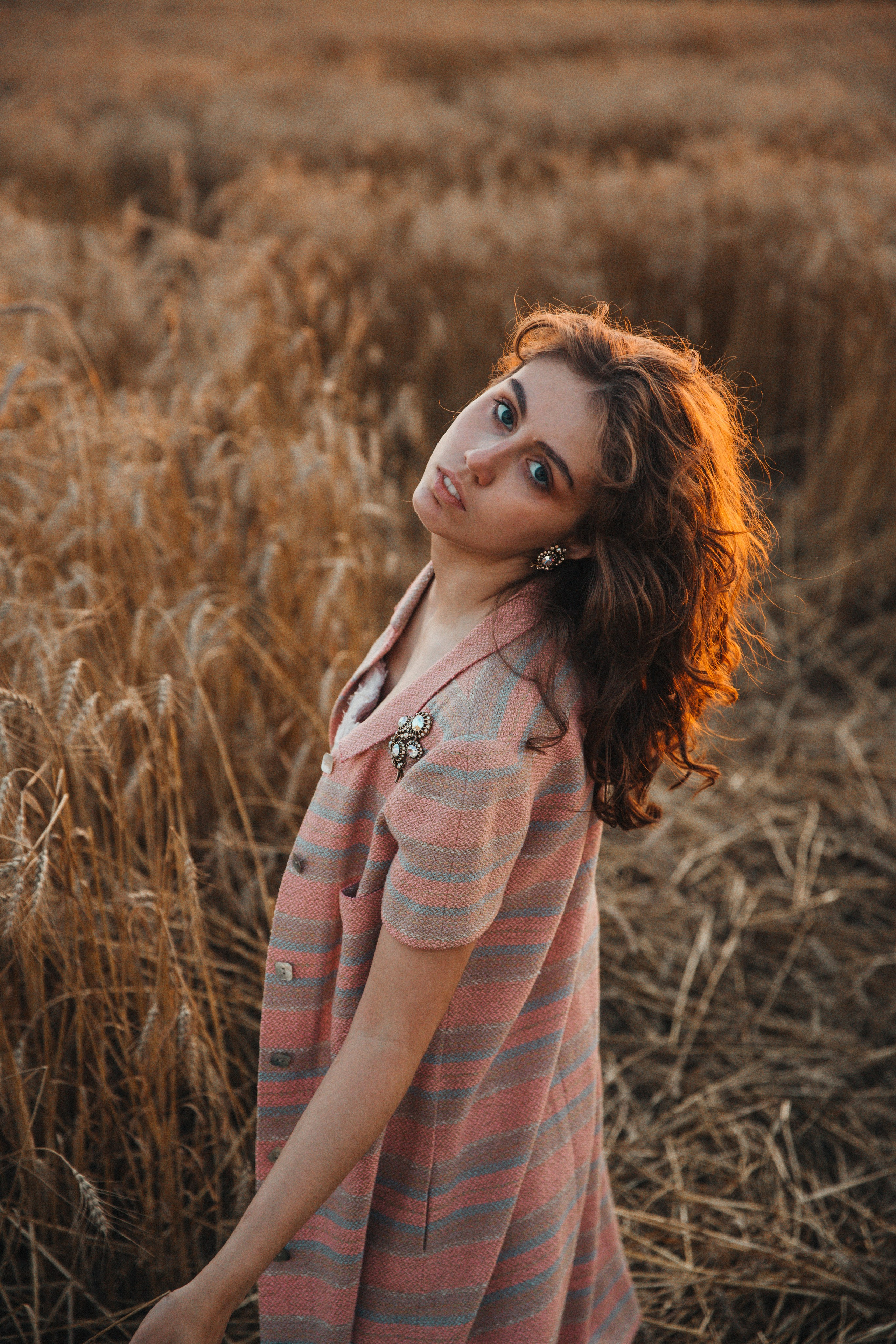 Фотосессия в пшенице для бренда Vintage Dream. Фотограф и видеограф Анна Домашенко