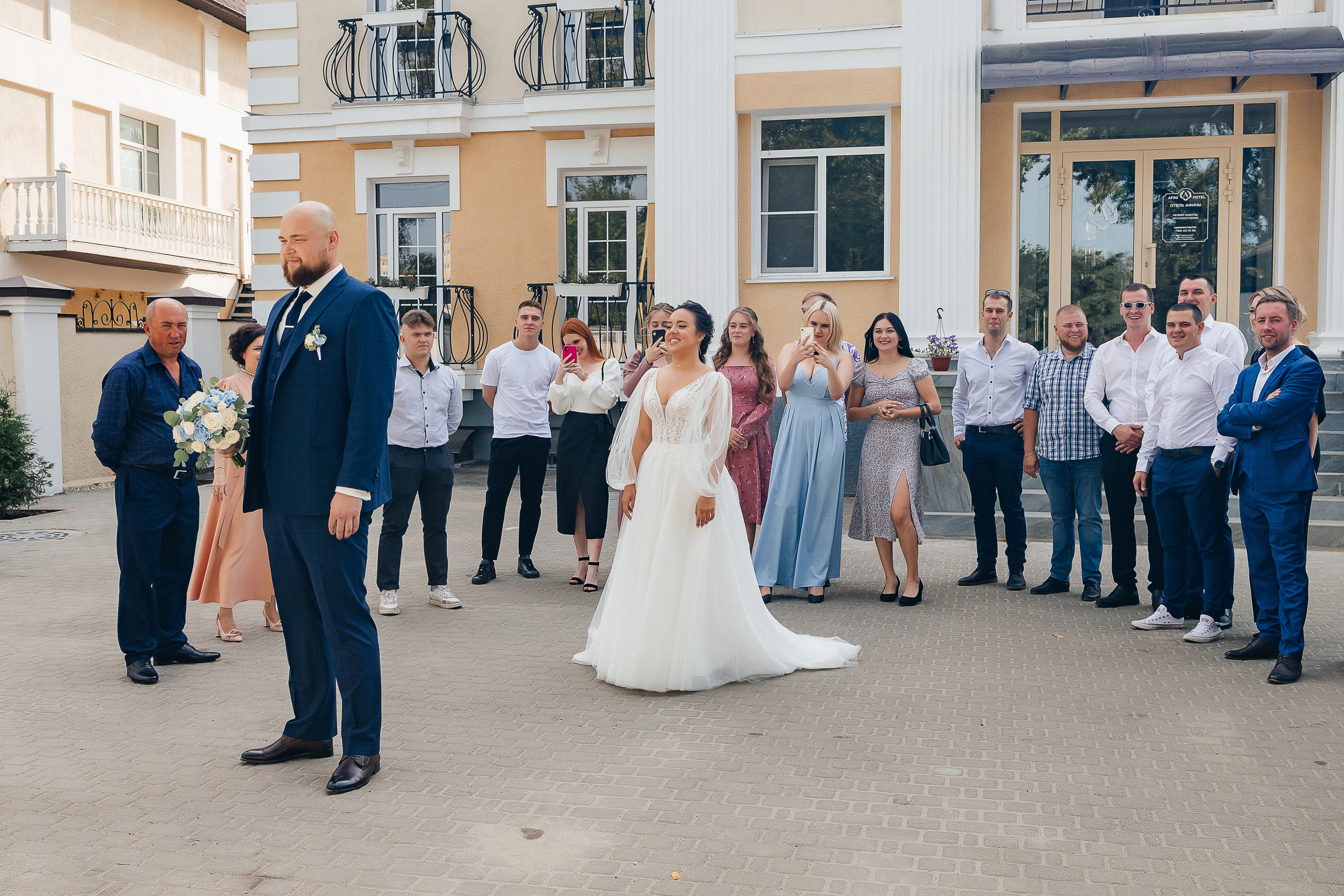 Невероятное появление невесты на свадебном ужине. Олег Сверчков | Свадебный фотограф Вологда