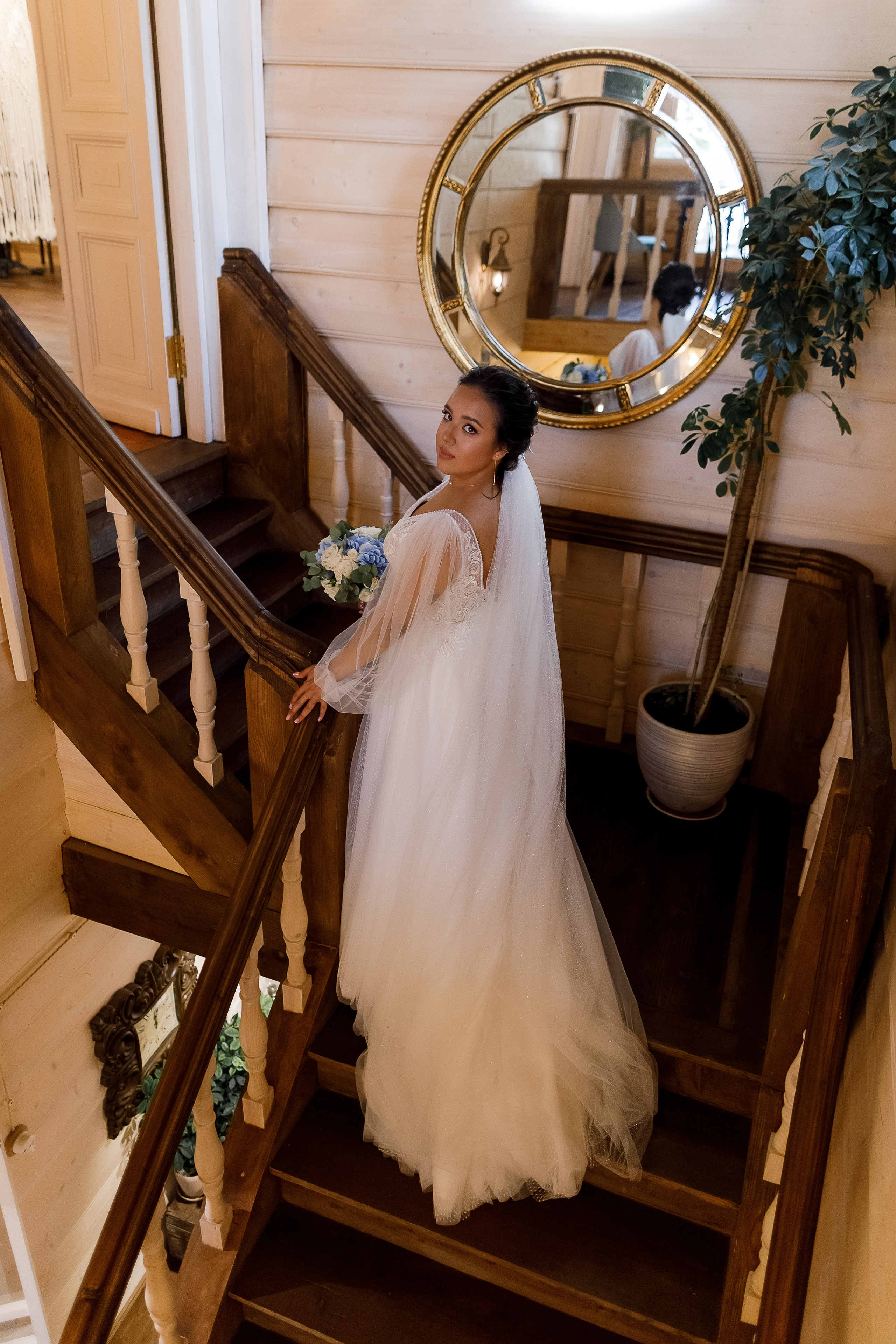 Невероятное появление невесты на свадебном ужине. Олег Сверчков | Свадебный фотограф Вологда