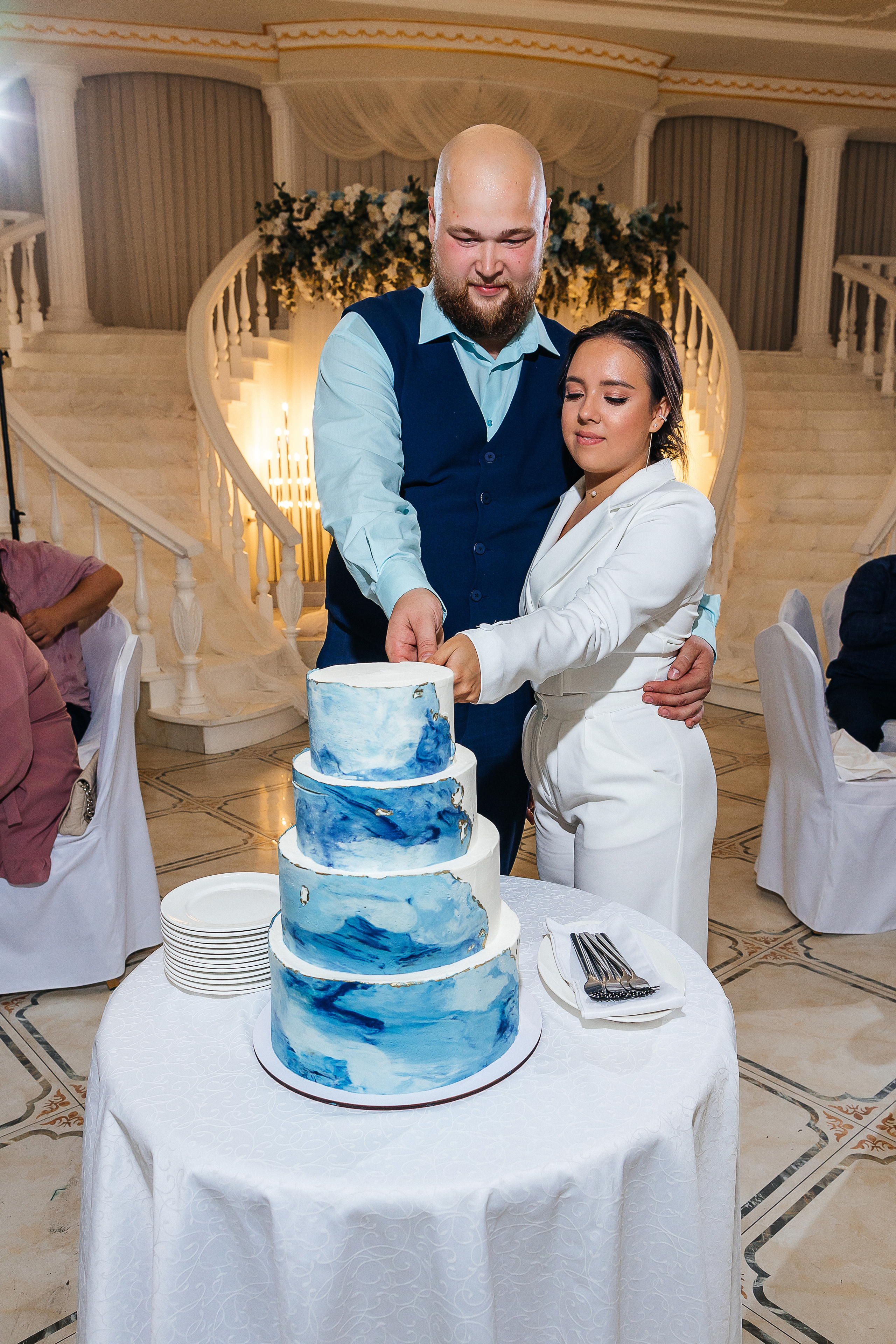 Невероятное появление невесты на свадебном ужине. Олег Сверчков | Свадебный фотограф Вологда