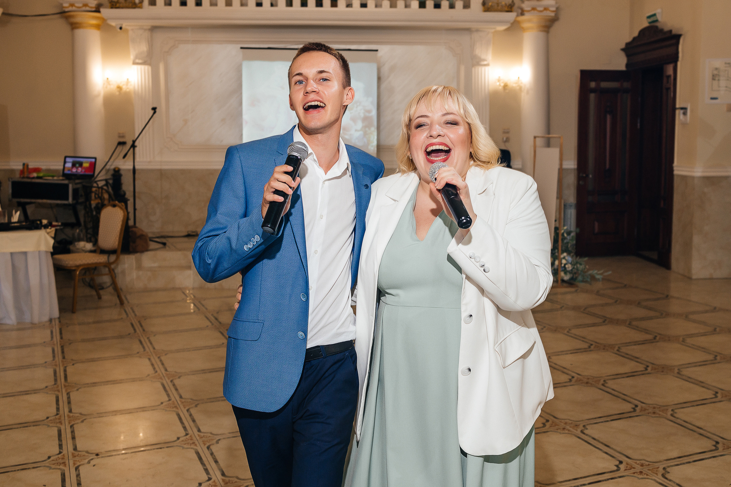 Невероятное появление невесты на свадебном ужине. Олег Сверчков | Свадебный фотограф Вологда