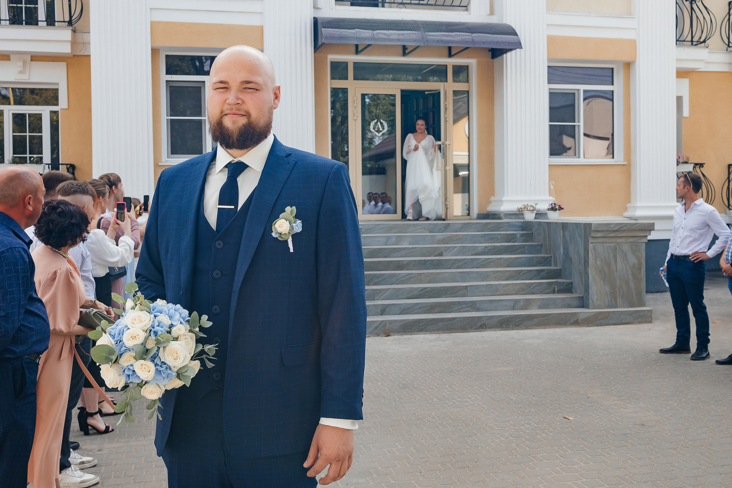 Невероятное появление невесты на свадебном ужине. Олег Сверчков | Свадебный фотограф Вологда