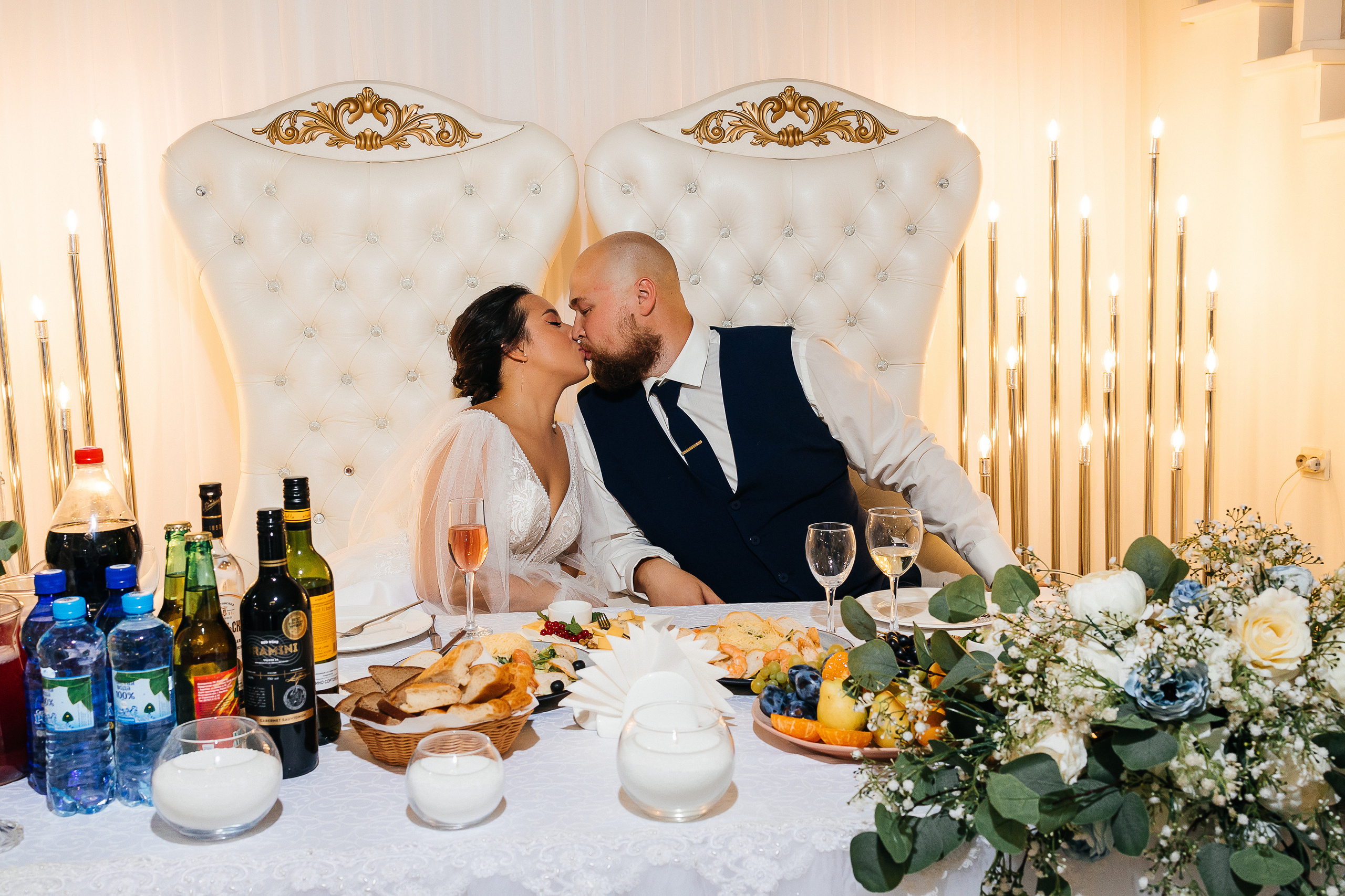 Невероятное появление невесты на свадебном ужине. Олег Сверчков | Свадебный фотограф Вологда