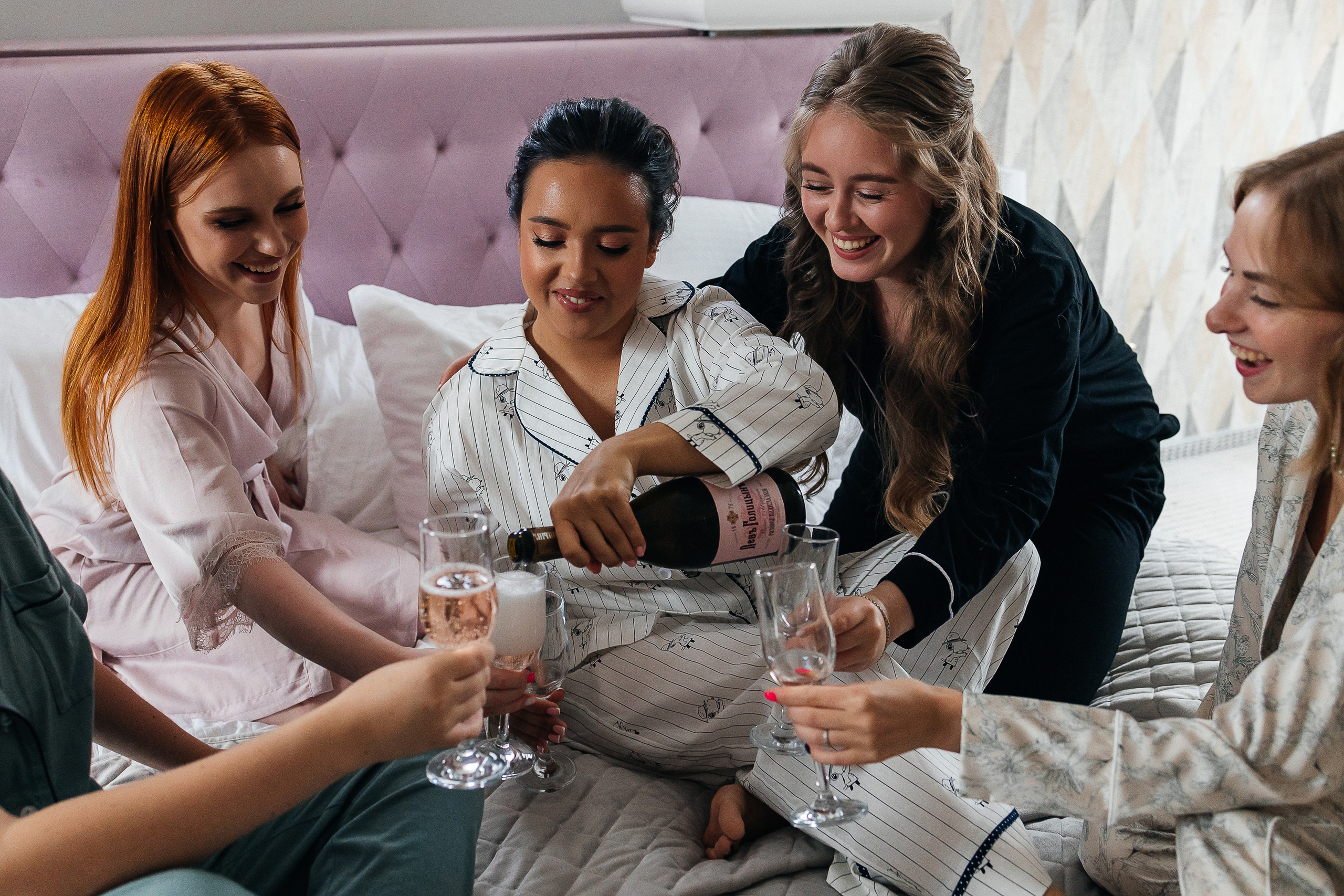 Невероятное появление невесты на свадебном ужине. Олег Сверчков | Свадебный фотограф Вологда