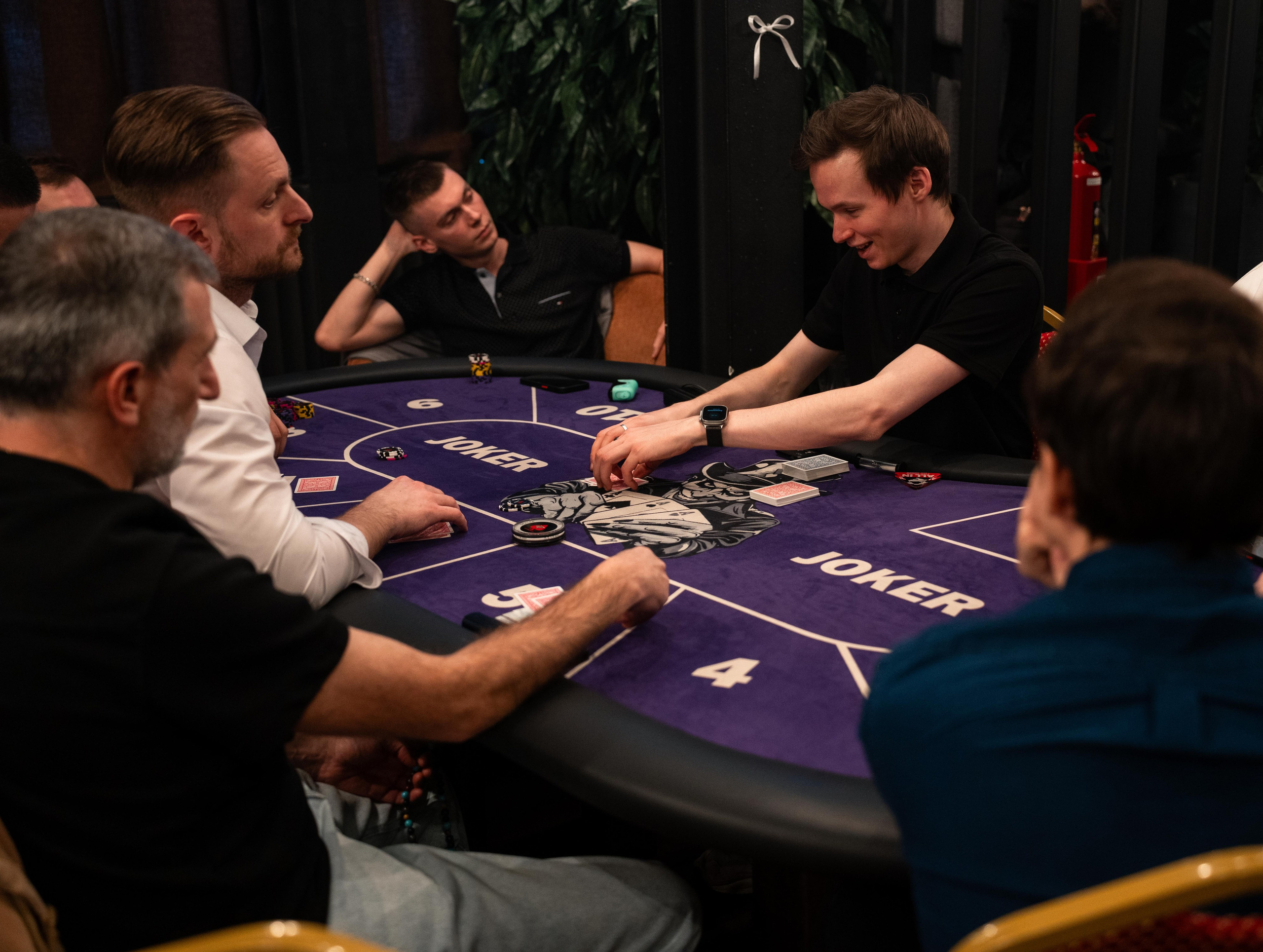 Joker Poker Club 01.03.2026. Коммерческий и художественный фотограф и видеограф в Москве Арсений Тургенев