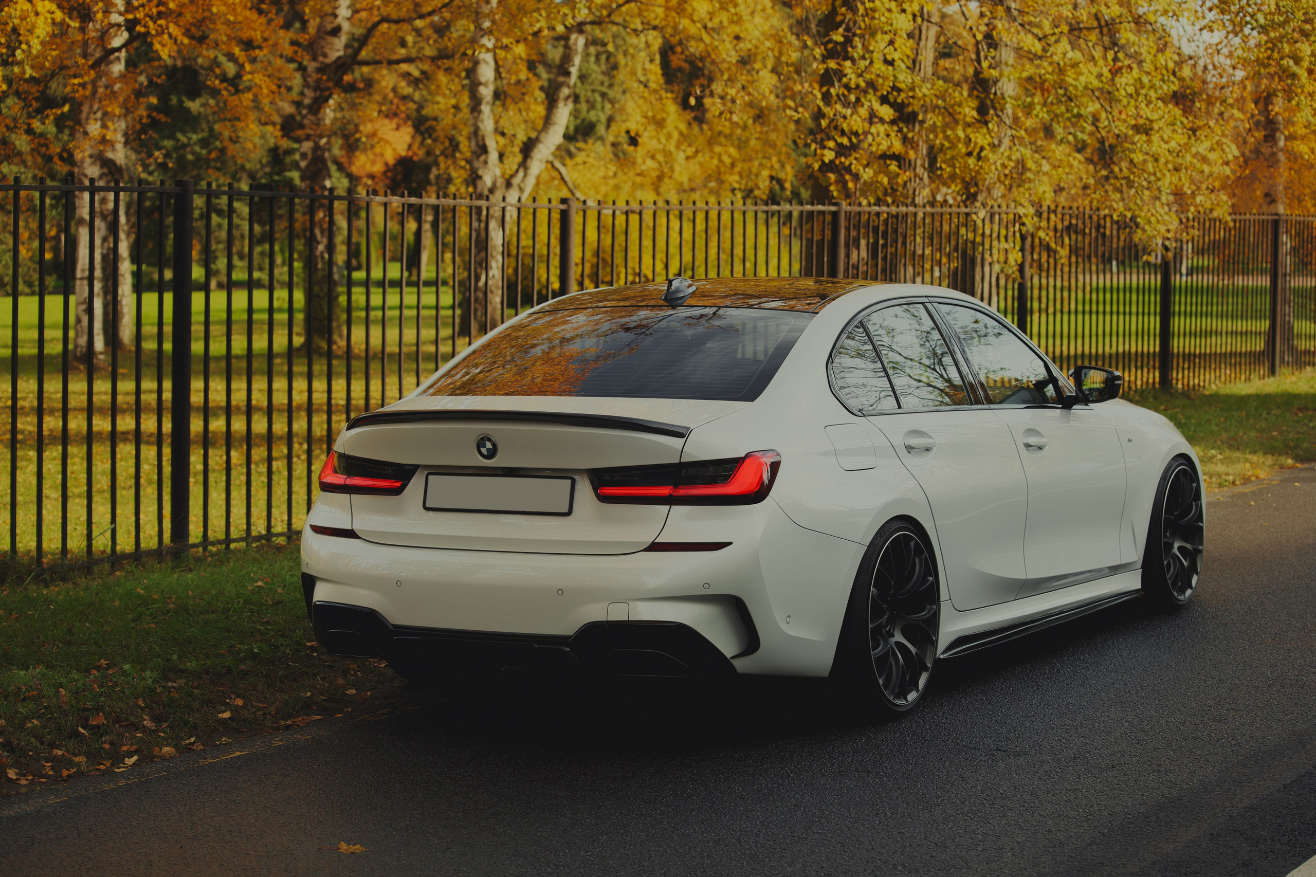 BMW 3 sedan. Портретный и автомобильный фотограф в Санкт-Петербурге Евгений Черепанов
