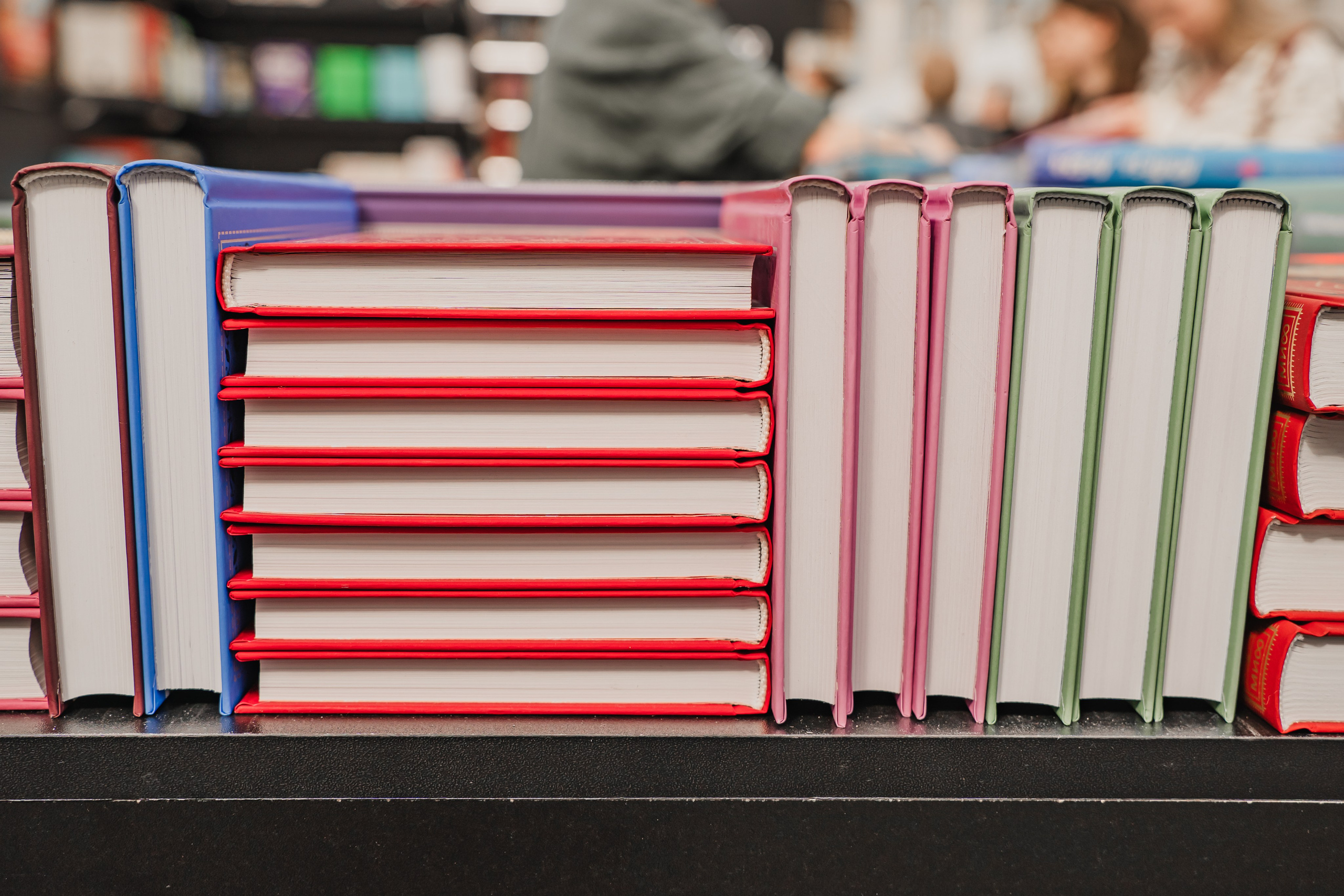 МИФ Non/fictio№ 2025 стенды. Репортажный фотограф Анастасия Рубцова