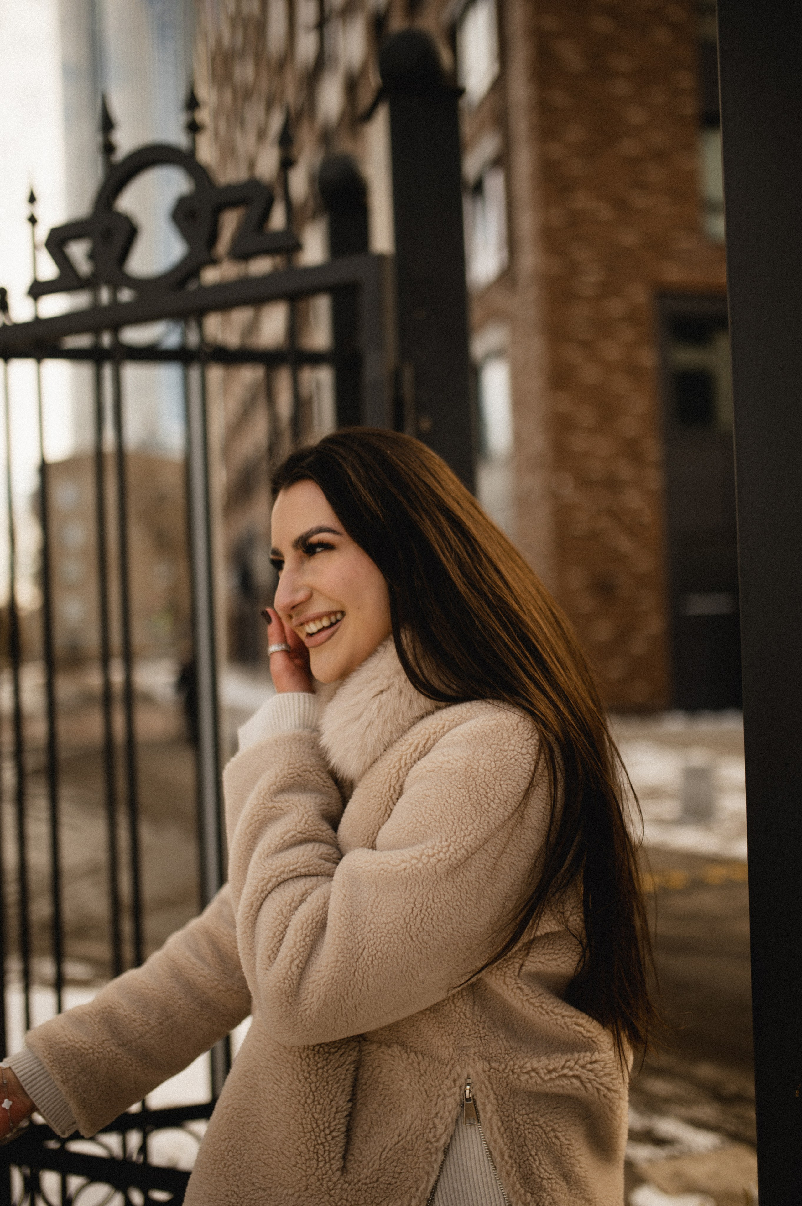 Лавстори стрит фотосессия в зимней Москве. Семейная фотосессия Бутово Москва фотограф Алина Морщагина