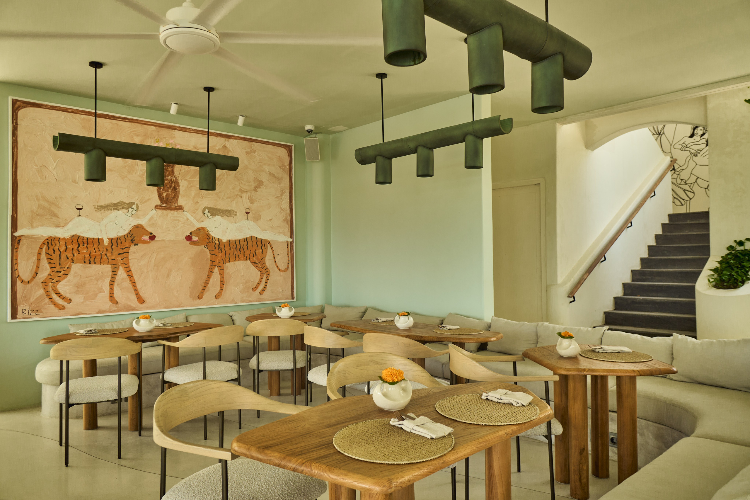 NuanuResort. See the moment and catche. commercial and reportage