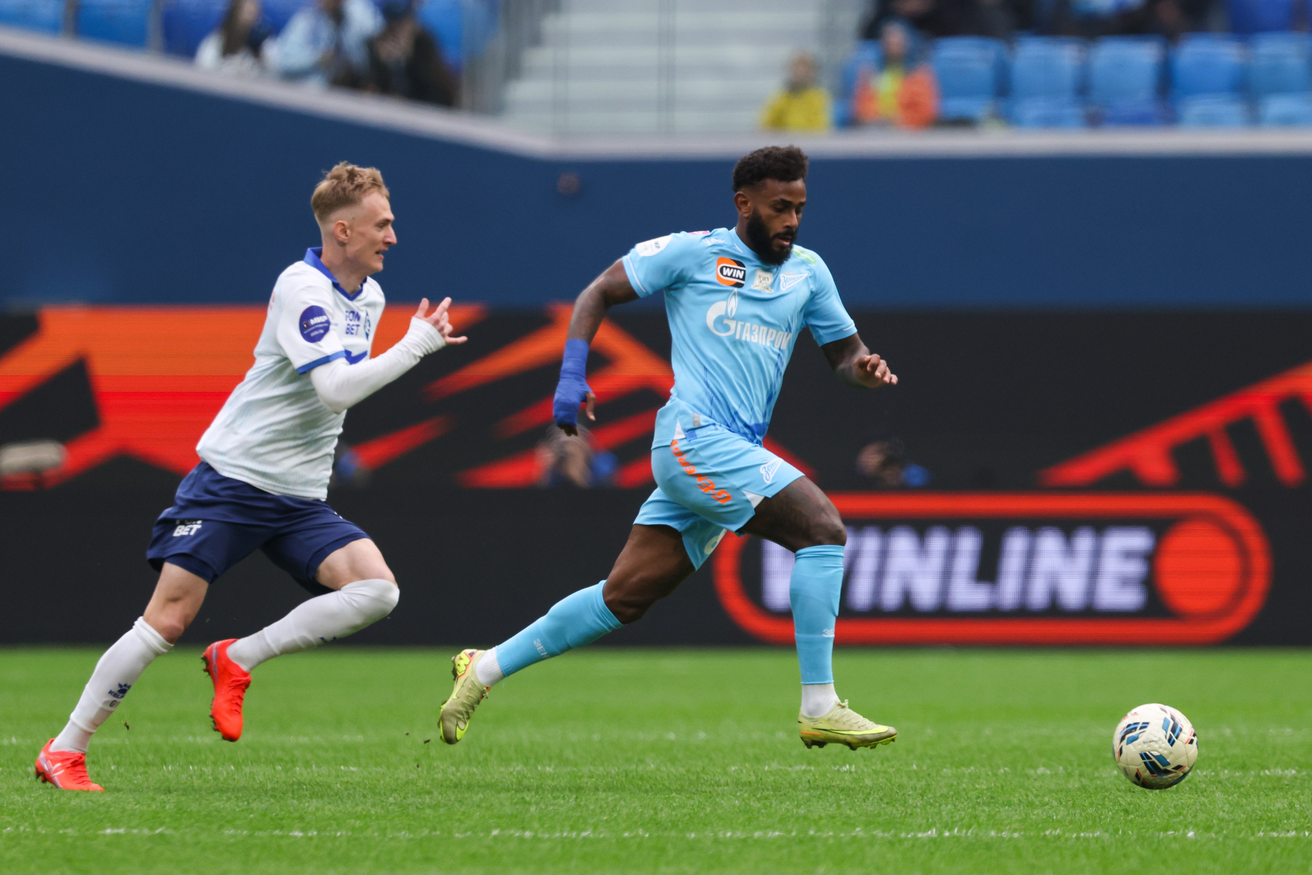 ФК «Зенит» — ФК «Крылья советов». Спортивный и репортажный фотограф Антон Тереханов