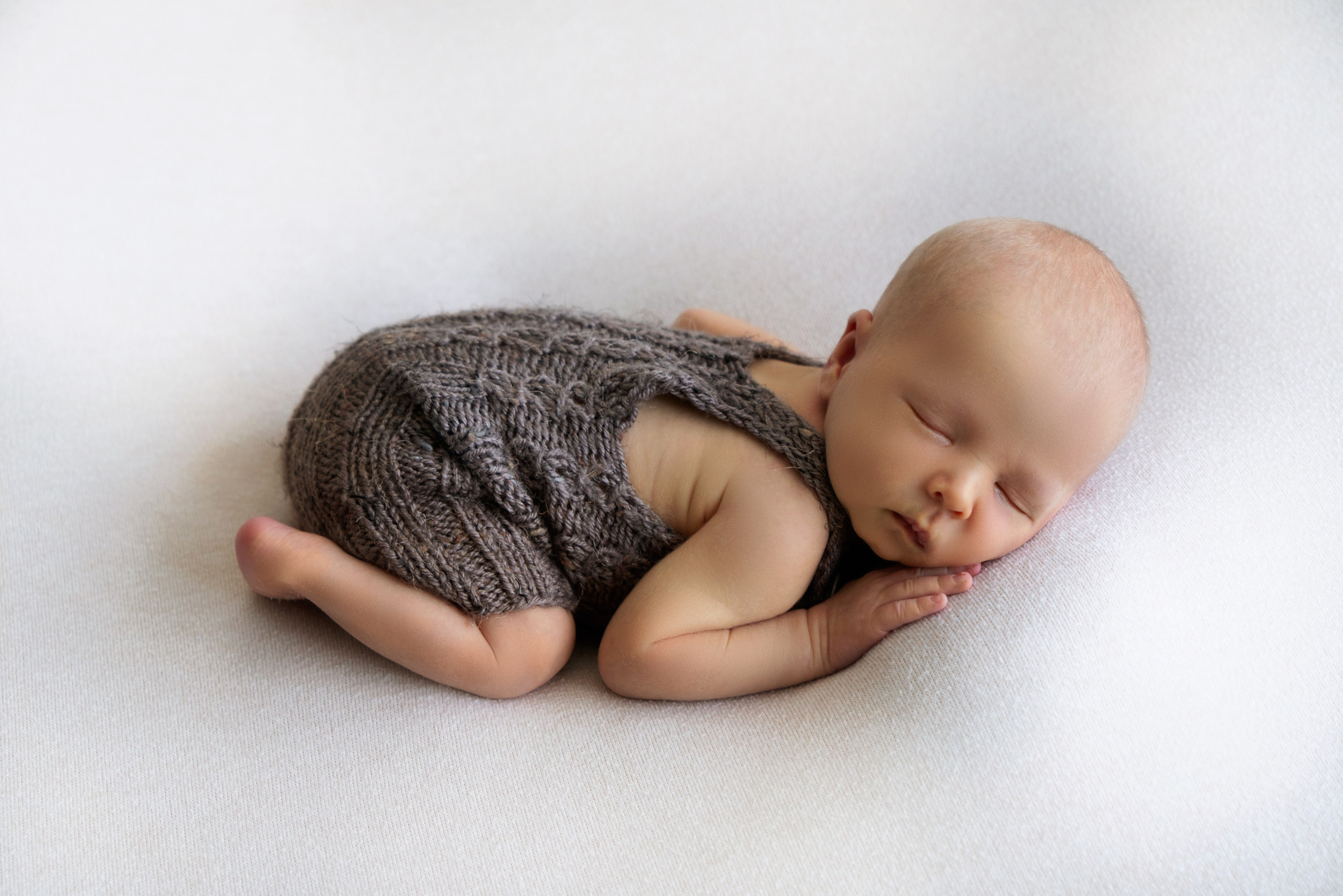 Newborn — мальчики. Фотосессия беременности в Барнауле