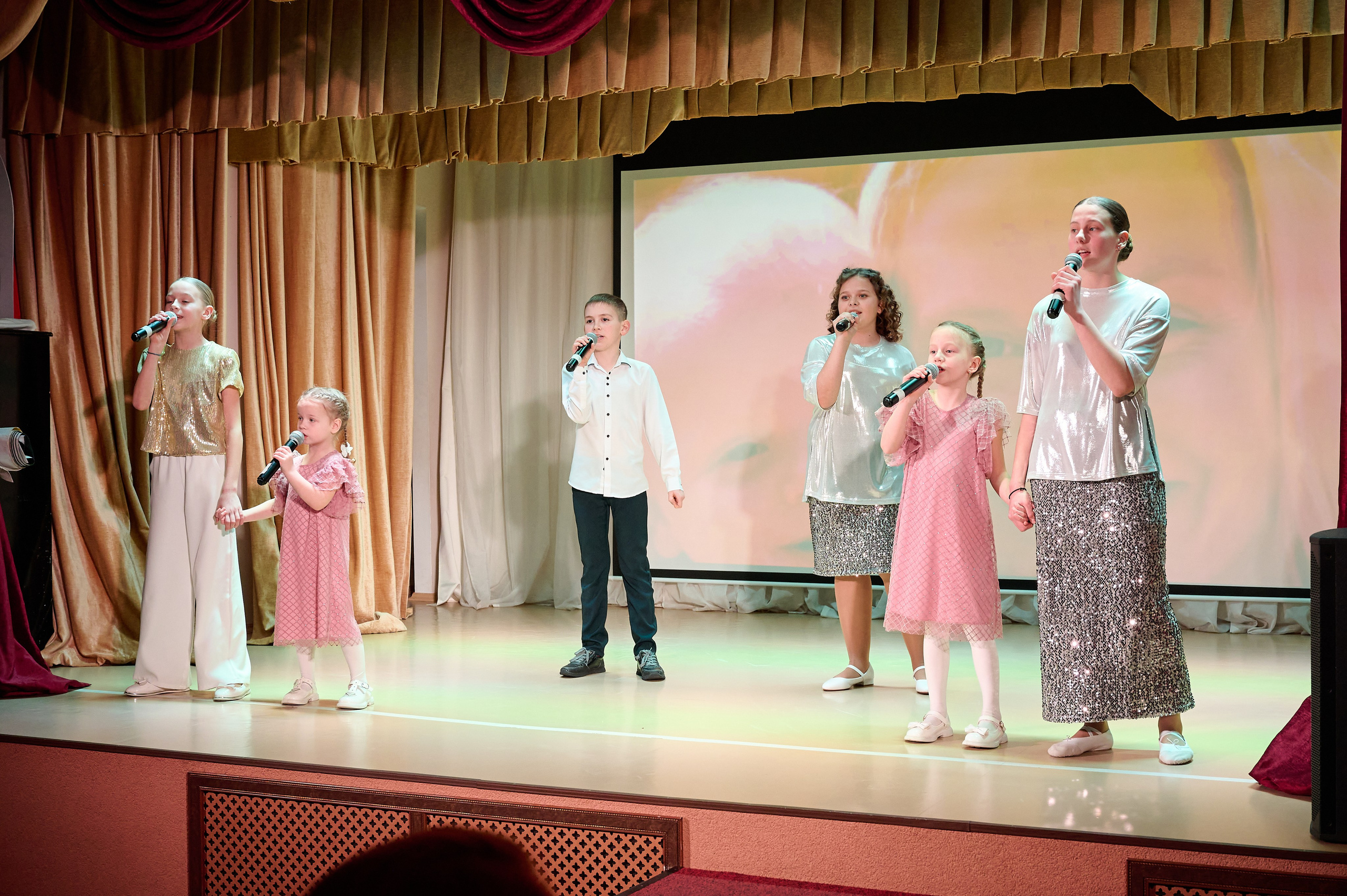 8 марта в Виноградном. Жизнь курорта Кабардинка в фотографиях