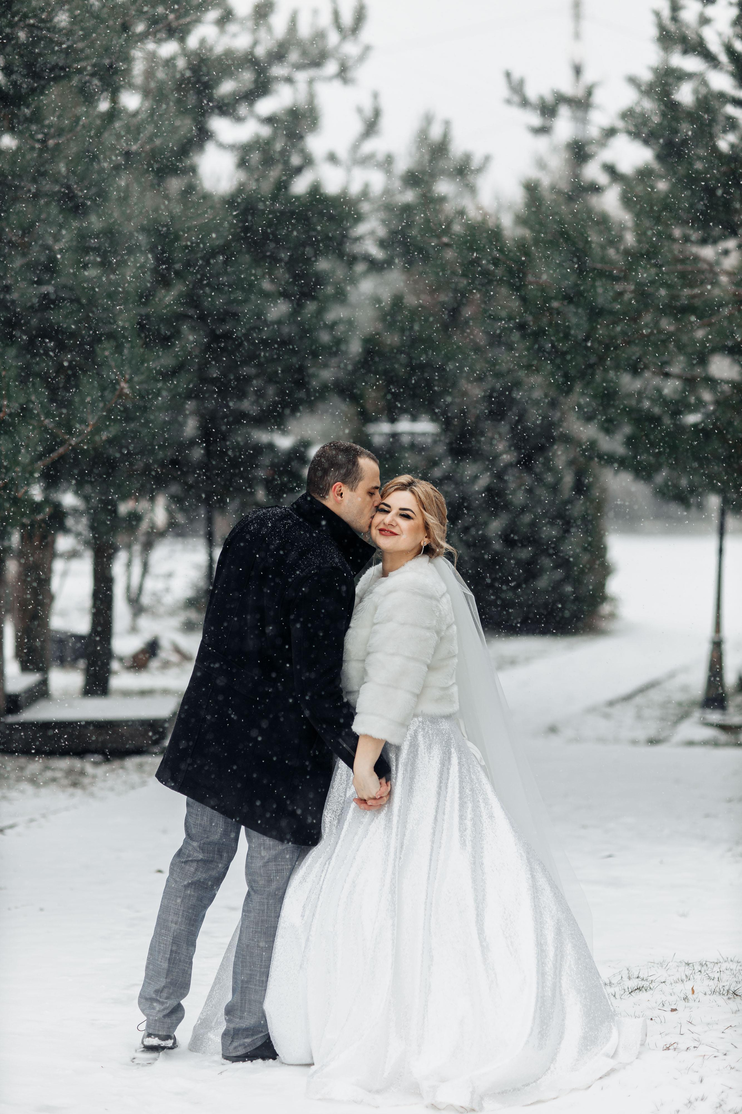 Свадьба в Смоленске зимой. Зимняя свадьба. Свадебный фотограф Вашкевич Денис