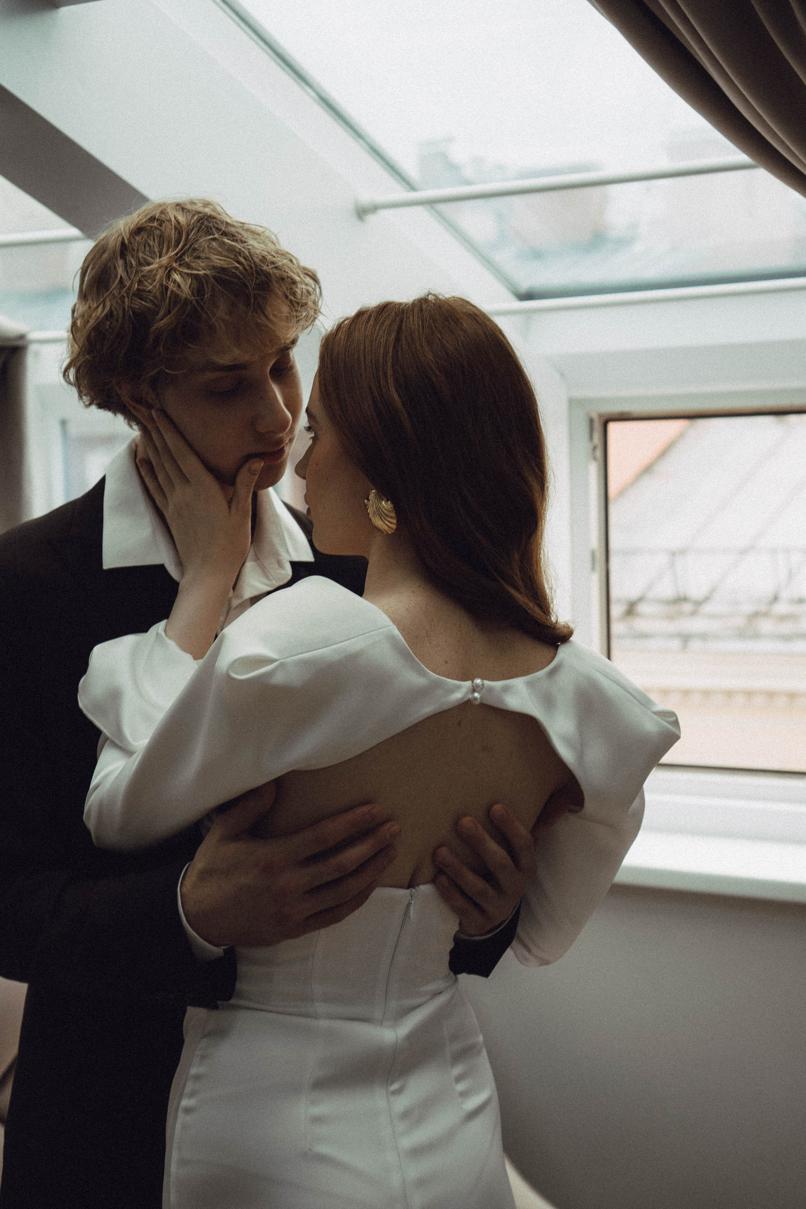 СВАДЕБНАЯ СЬЕМКА В ОТЕЛЕ. СБОРЫ ЖЕНИХА И НЕВЕСТЫ И ТАКЖЕ ТОР И ПОДГОТОВКА К ПРОГУЛКЕ. Профессиональный фотограф, Санкт-Петербург — Виктория Богомолова