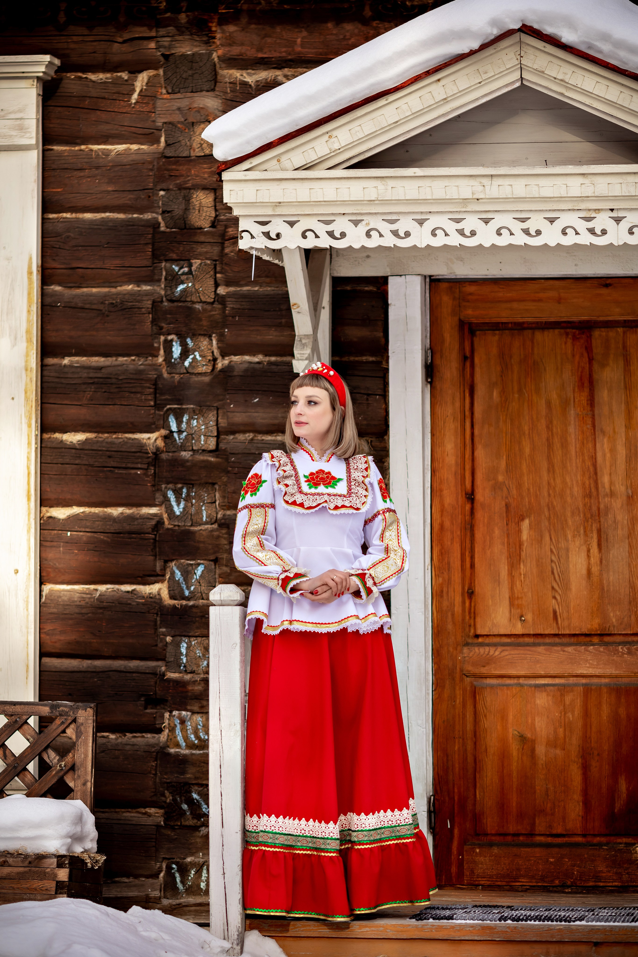 В национальных костюмах. Организую и проведу любые фотосессии в солнечной Бурятии, в Улан-Удэ!