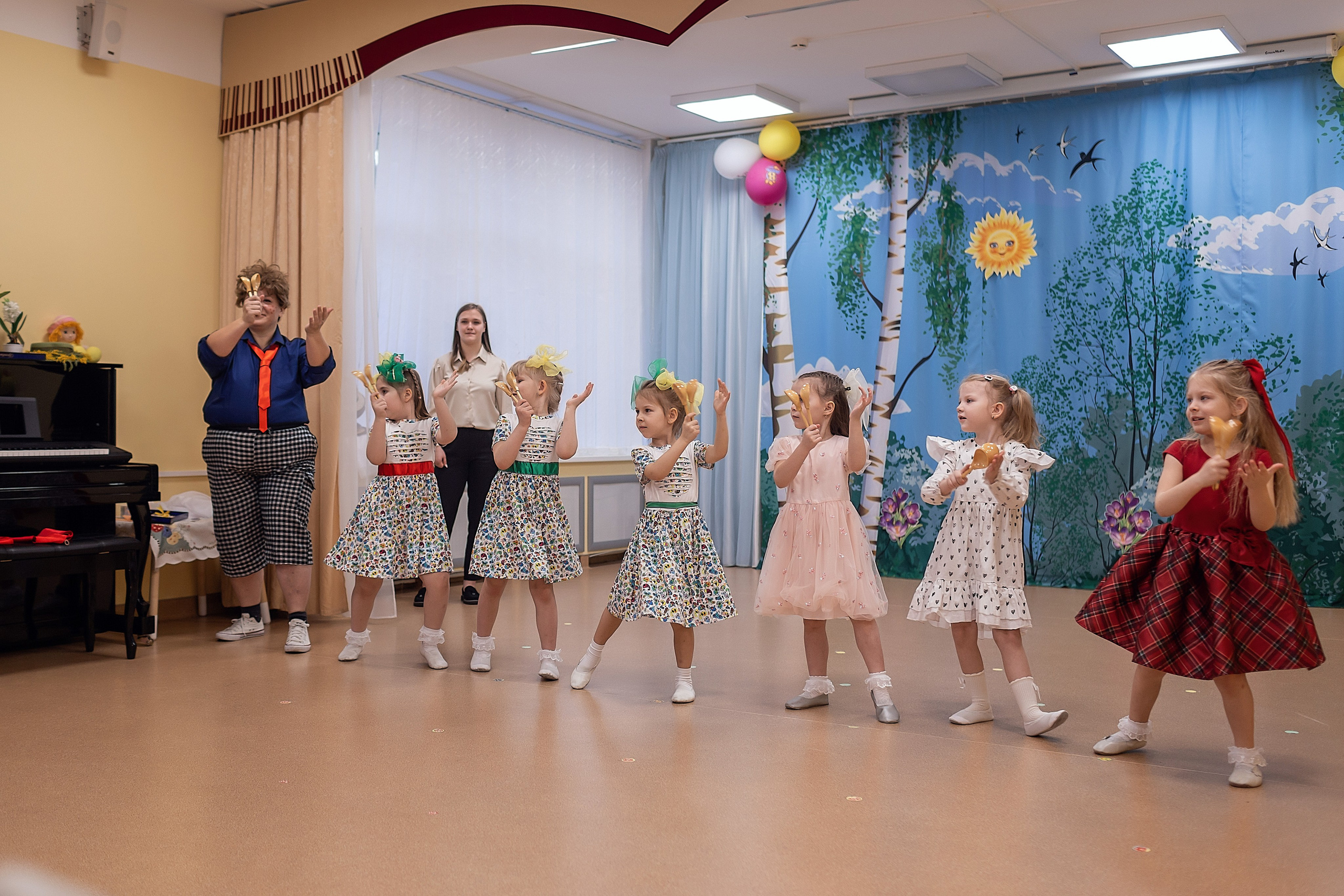 Весенний утренник_старшая группа_2025. Семейный фотограф в Санкт-Петербурге