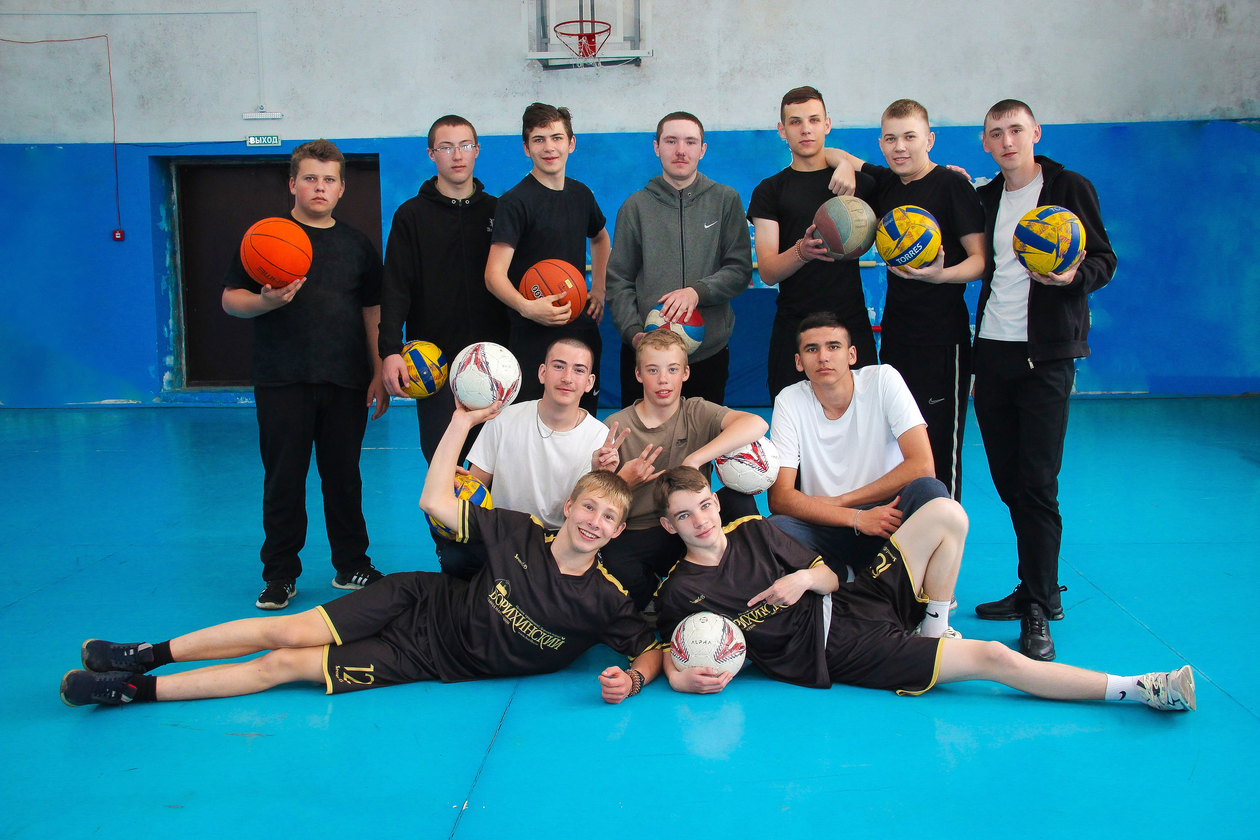 9-11 классы СЪЁМКИ ВЫПУСКНЫХ И ПОСЛЕДНИХ ЗВОНКОВ. Выпускные альбомы для школ и Детских садов в Барнауле /Выпускные/Свадебные/Детские/Семейные и др. виды съёмок /Фотограф Вера Валейко