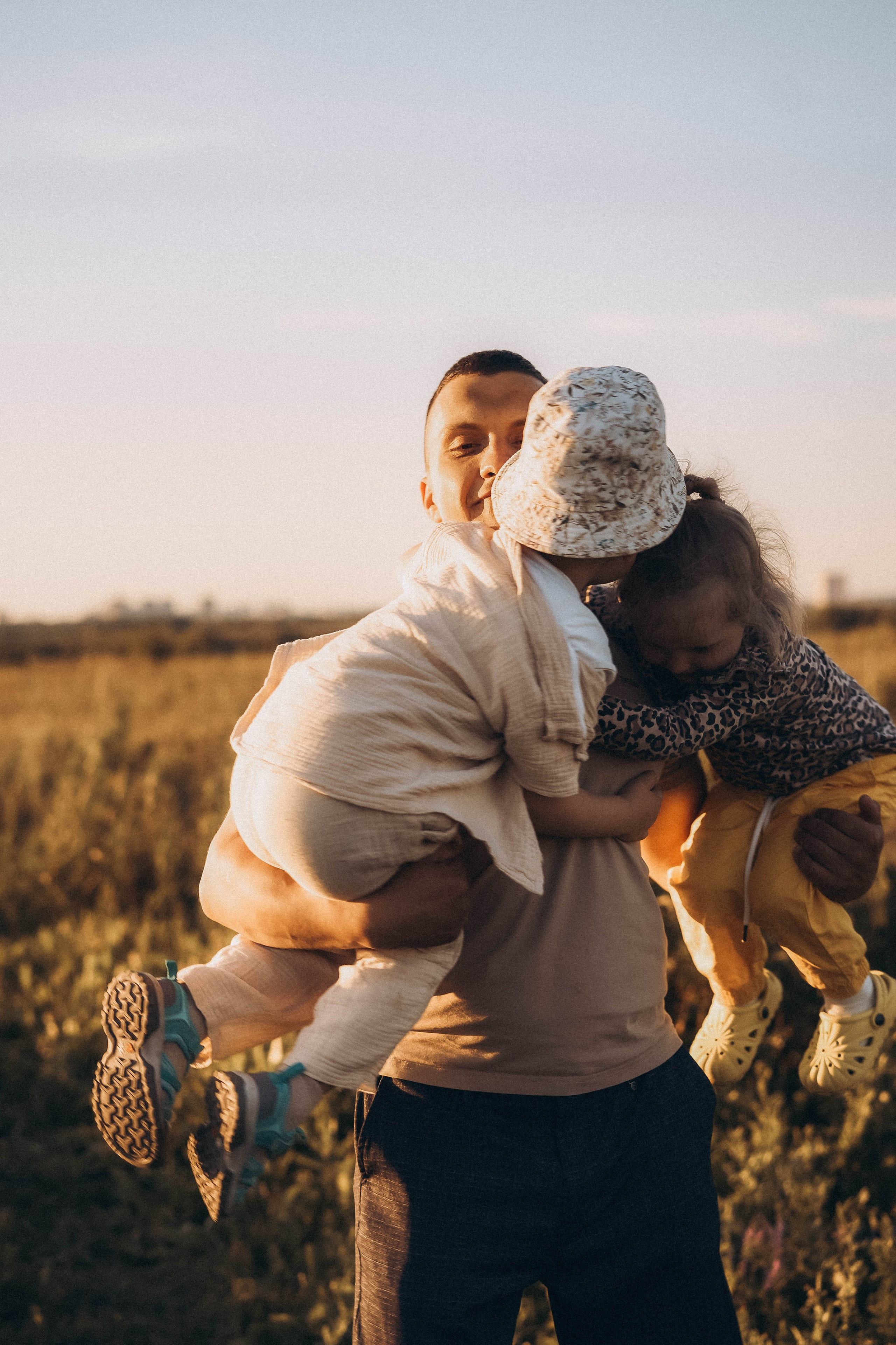 Семейная сьемка в поле на закате. Фотограф Екатеринбург Кокшарова Александра