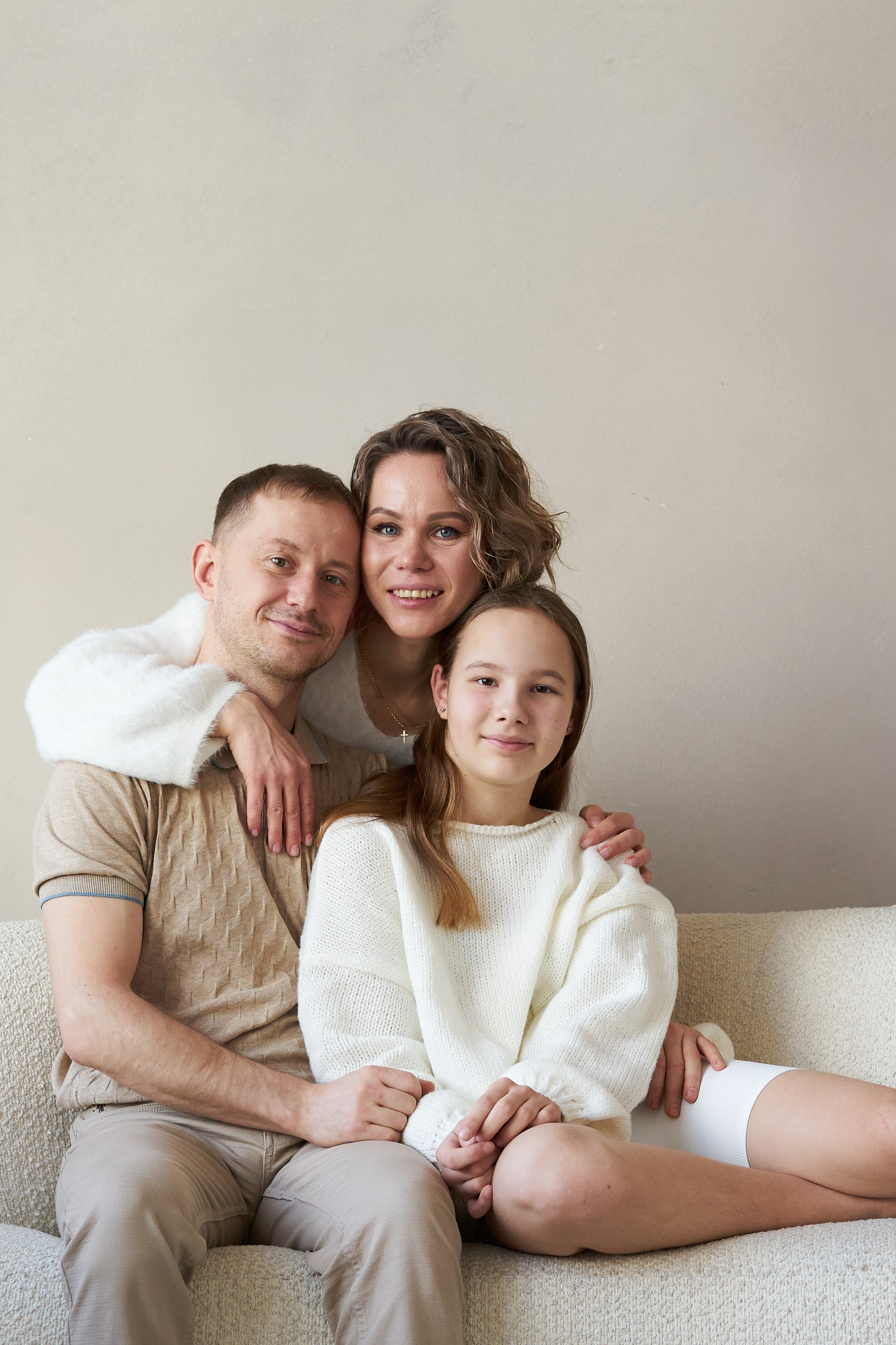 Семейная фотосессия в студии. Фотограф Екатеринбург Кокшарова Александра