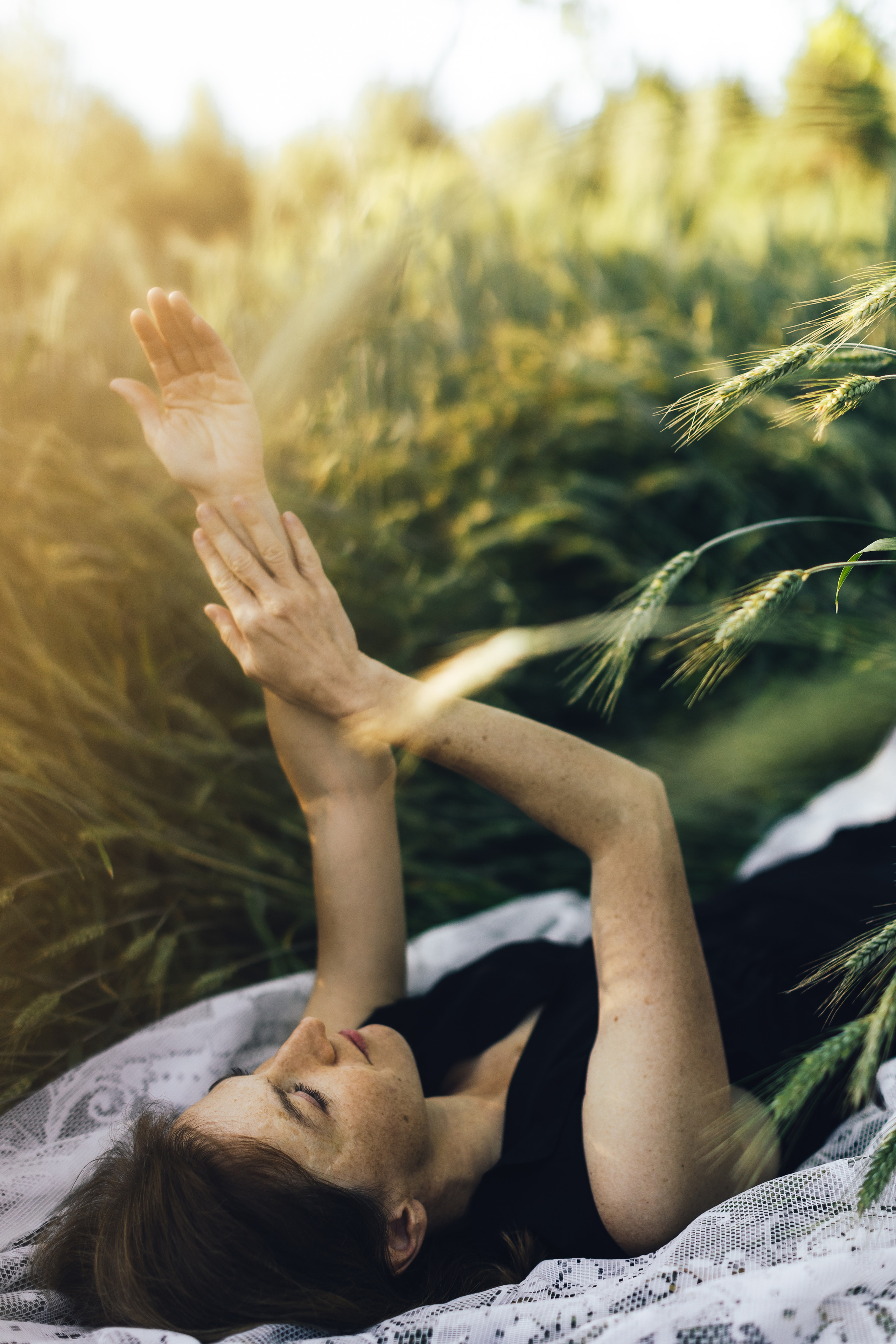 Светлана на рассвете солнца. Портретный фотограф в Минске Анна Волейко