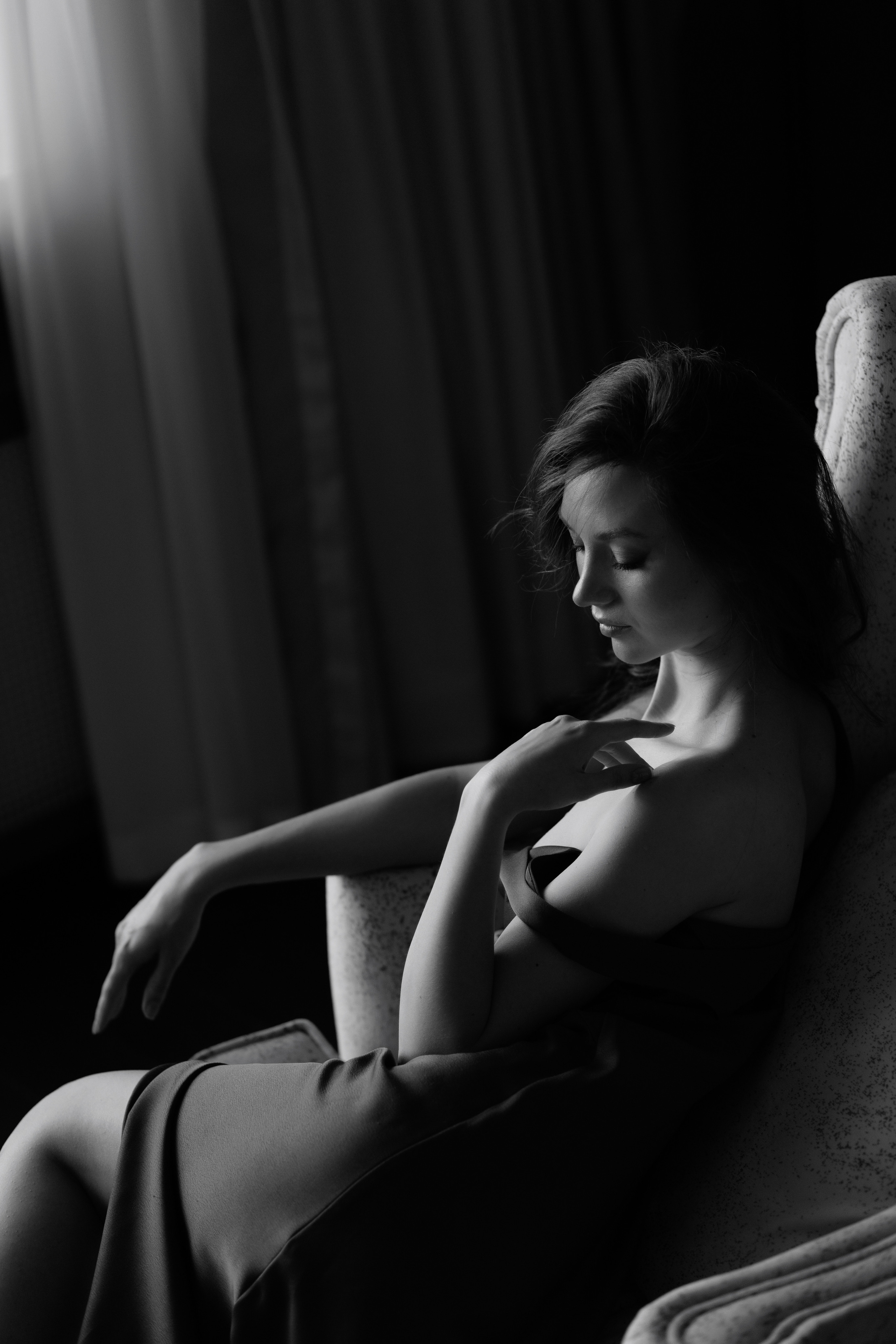 Мария в тёмном ключе. Портретный фотограф в Минске Анна Волейко