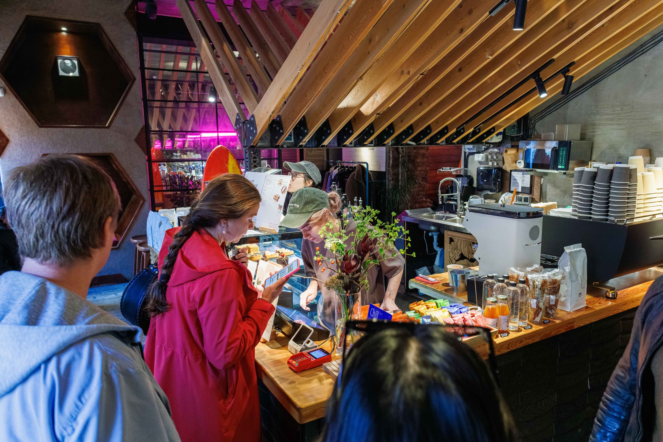 Кофейня Surf coffee на Невском. Фотограф Балаев Михаил