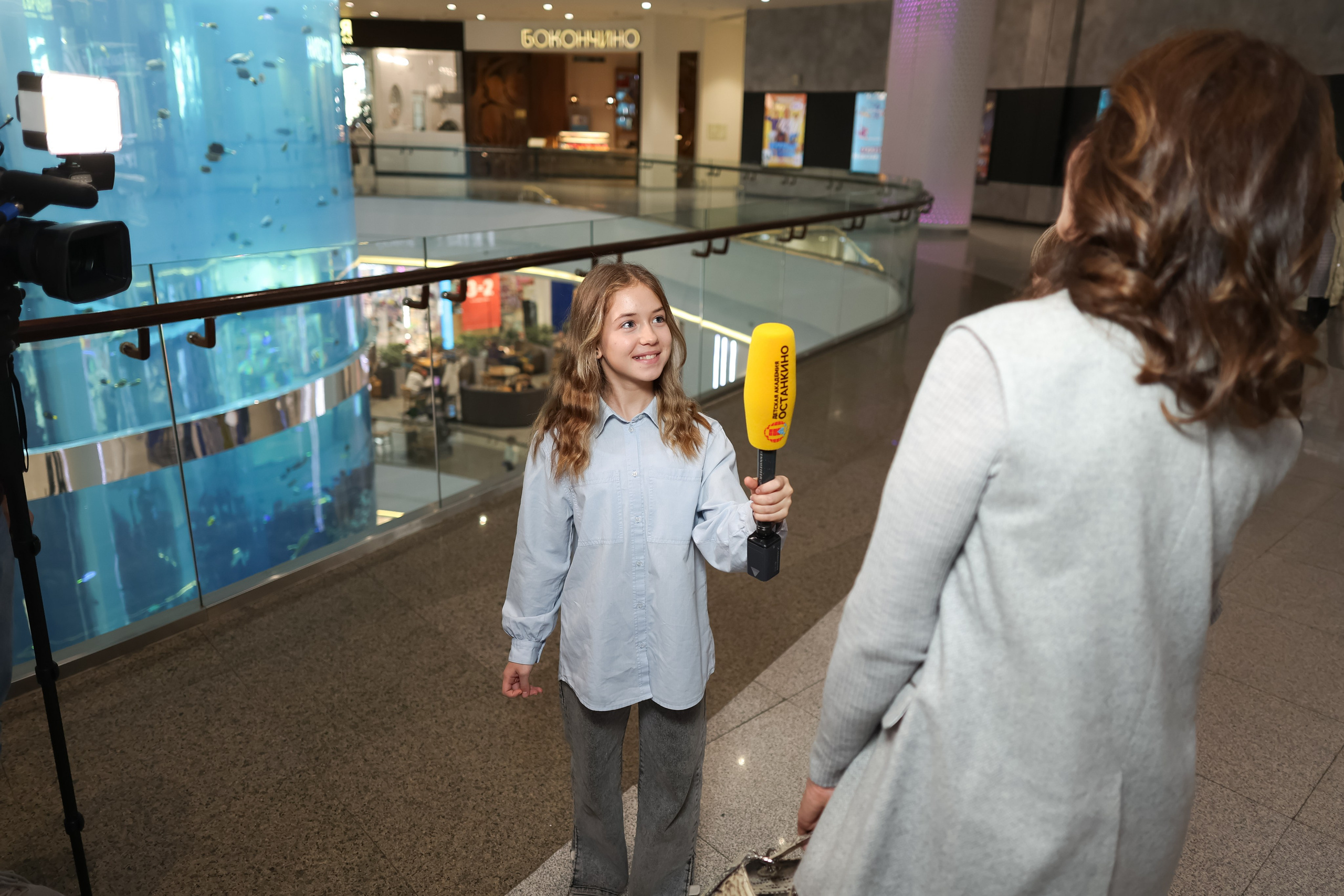 Школа «Останкино» на премьере Робин Гуд. Репортажный фотограф видеограф в Москве Ольга Плаксина