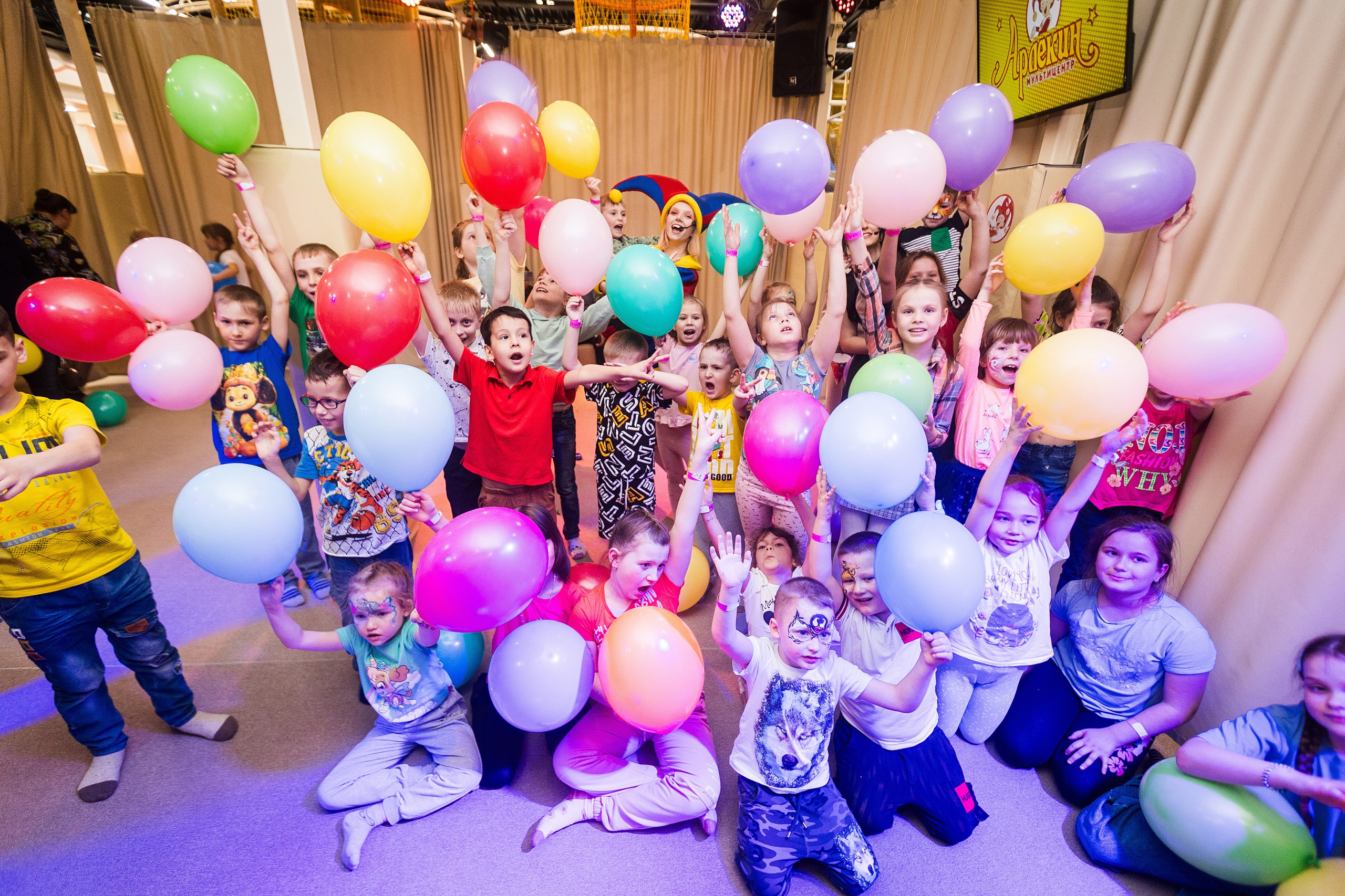 День рождения Арлекина. Детский фотограф видеограф в Хабаровске Михаил Орлов