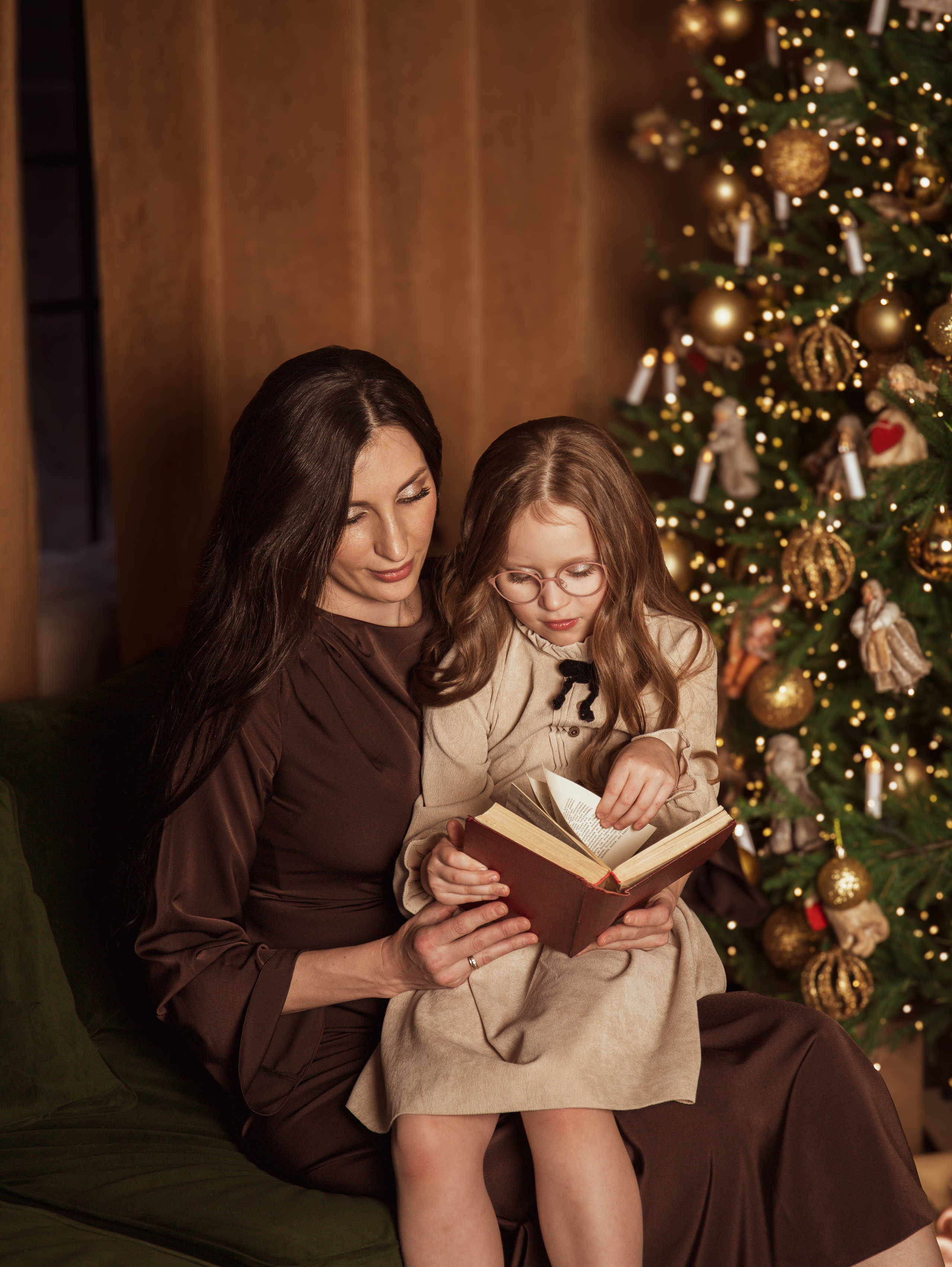 Мама с дочкой, новогодняя сьемка. Свадебный и семейный фотограф в Москве Мила Широких