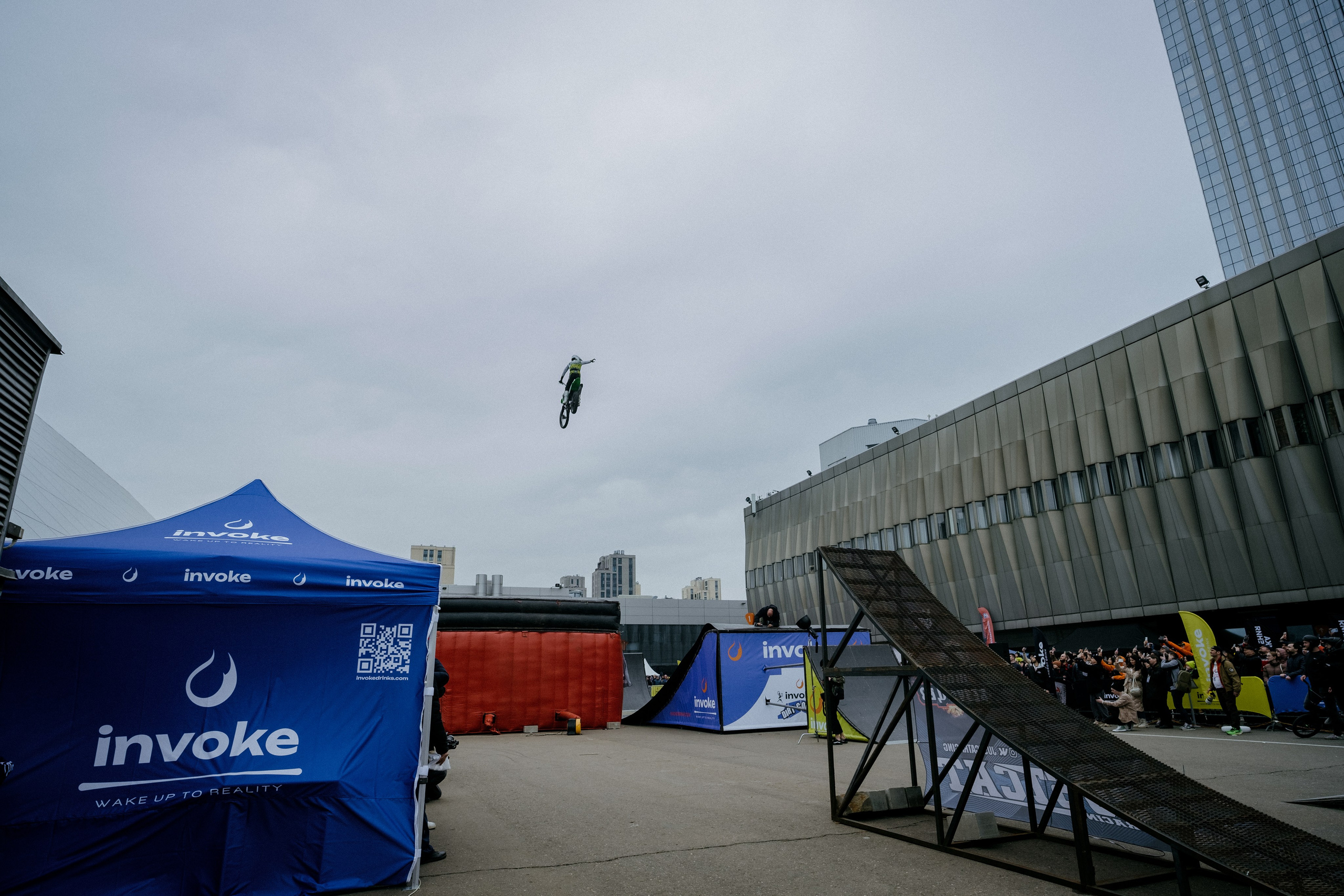 INVOKE DIRT CONTEST. Репортажный и портретный фотограф в Москве Илья Спиридонов