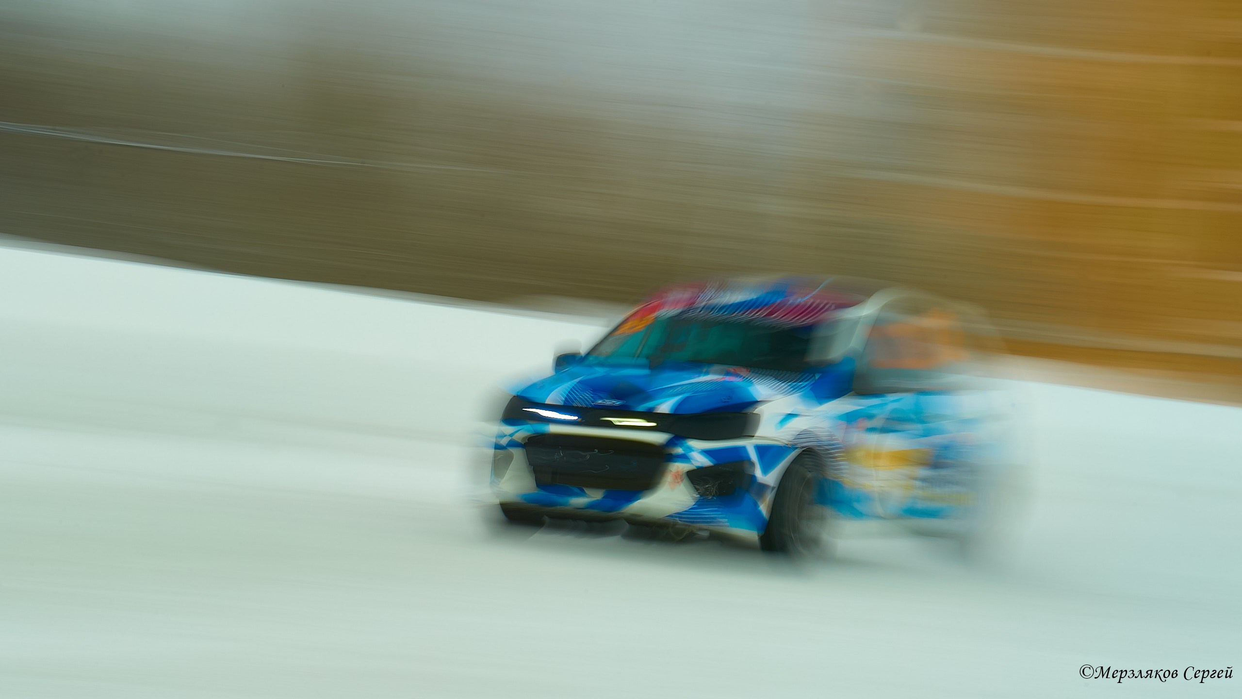 Трековые автогонки на льду Чемпионат России. Спортивный репортажный фотограф в Ижевске Сергей Мерзляков