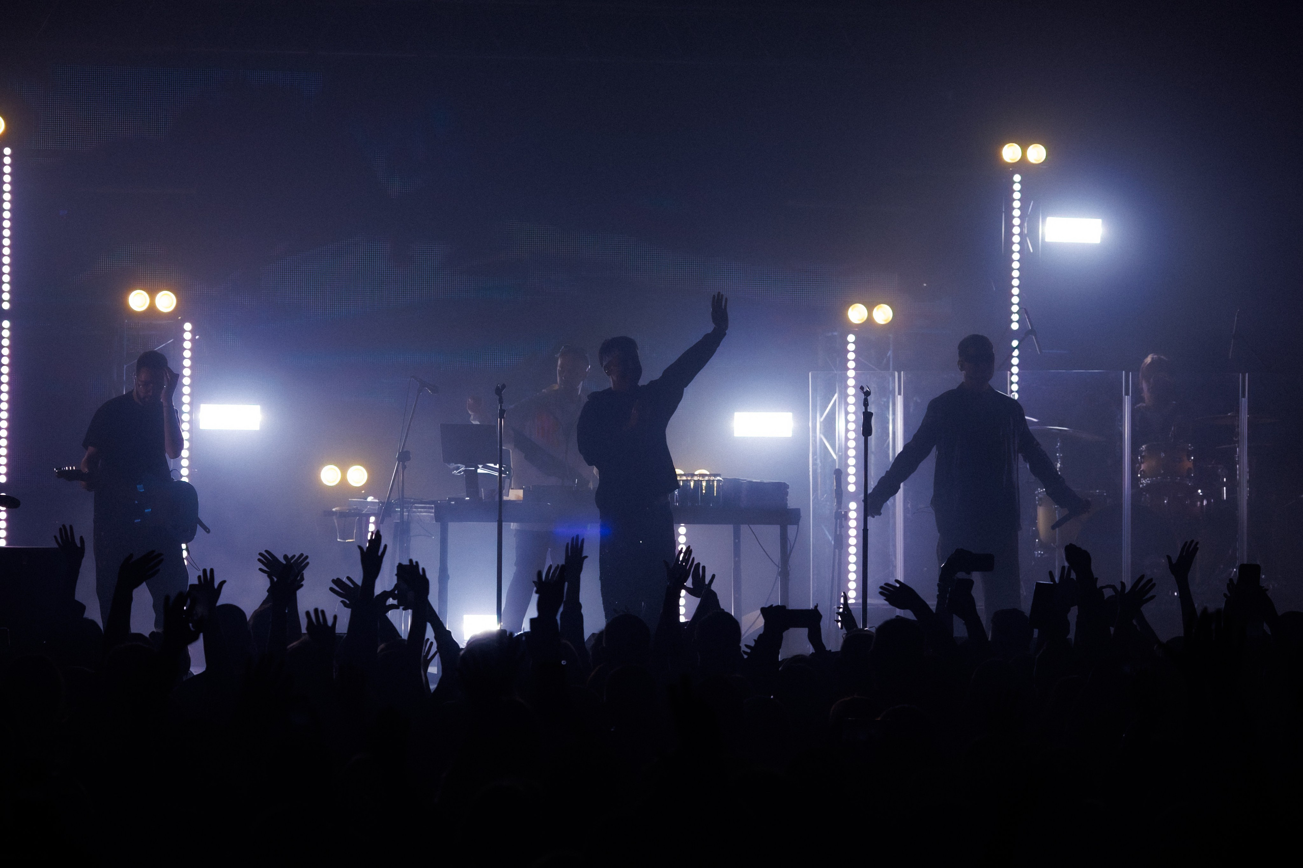 Фотоотчёт и репортаж с концерта группы GAYAZOV$ BROTHER$. Красильников Евгений — профессиональный фотограф в Ростове-на-Дону