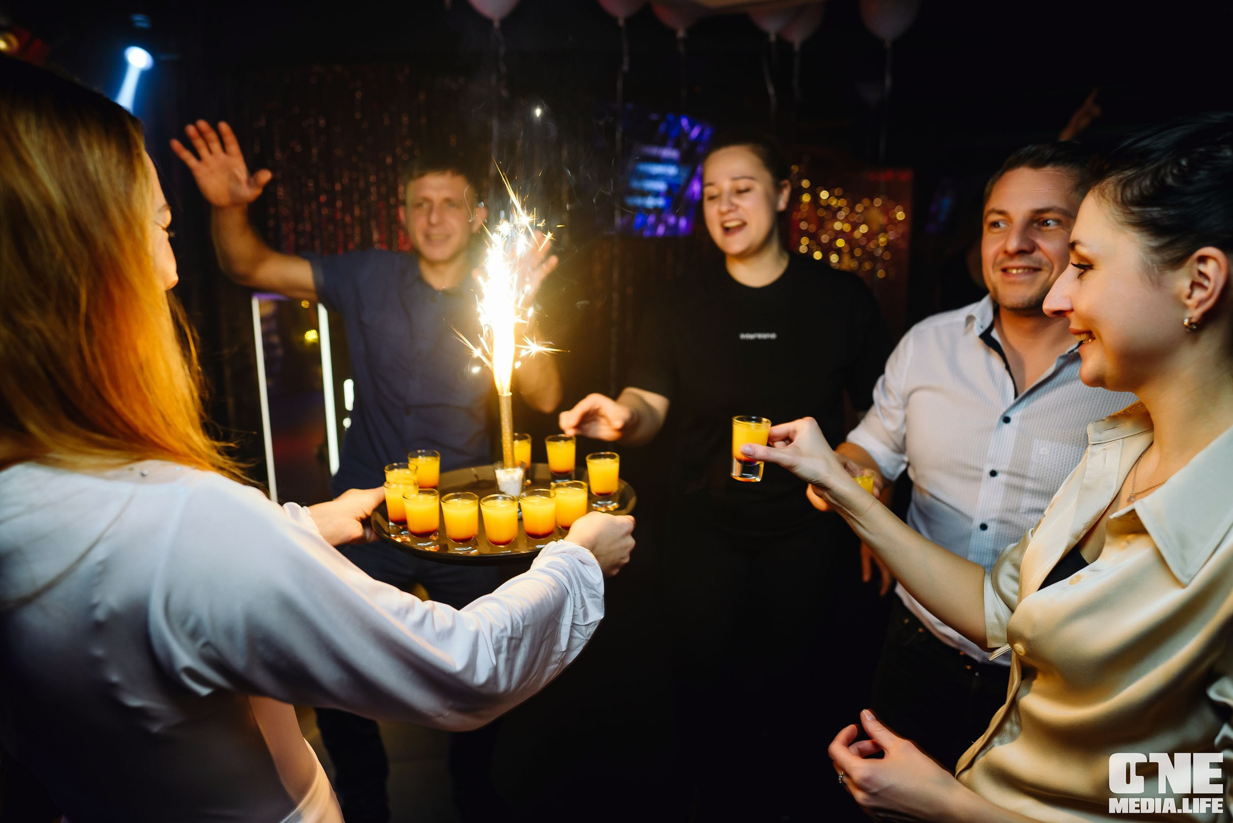 Фоторепортаж из караоке-клуба Эйфория. One Media Life: фоторепортажи, фотоотчеты с мероприятий и заведений