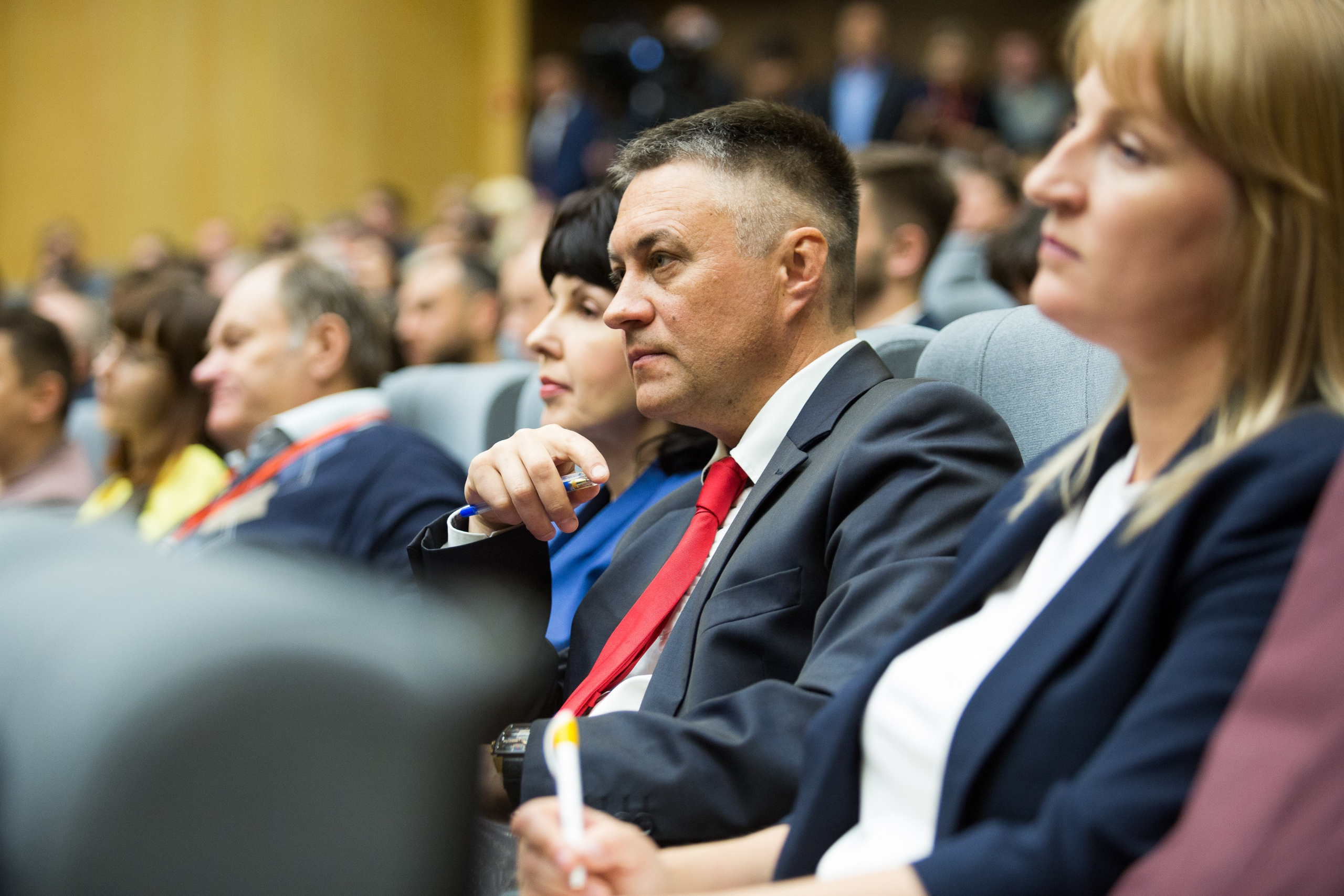 Пленарное заседание «Бизнес у моря». Репортажный фотограф во Владивостоке