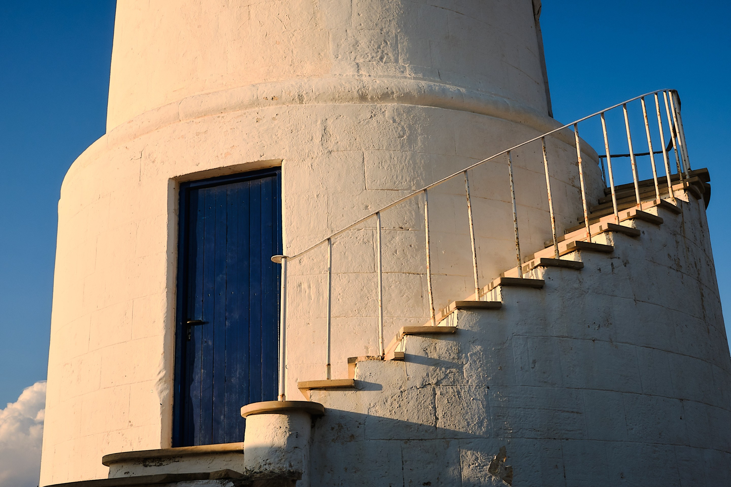 Странные виды средиземного моря. Shaltay Gallery