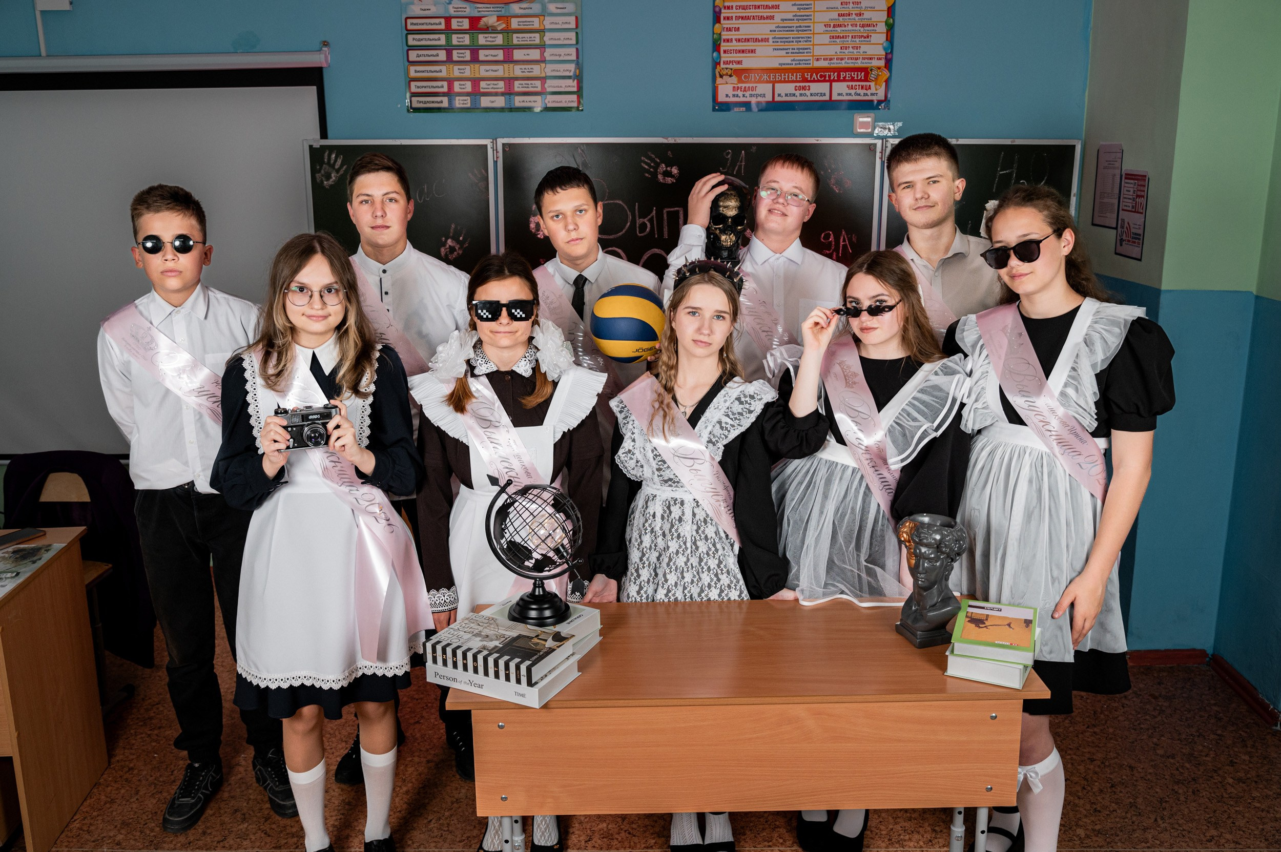 В школе. Выпускные альбомы и Школьный фотограф в Алексеевке, Бирюче, Красном