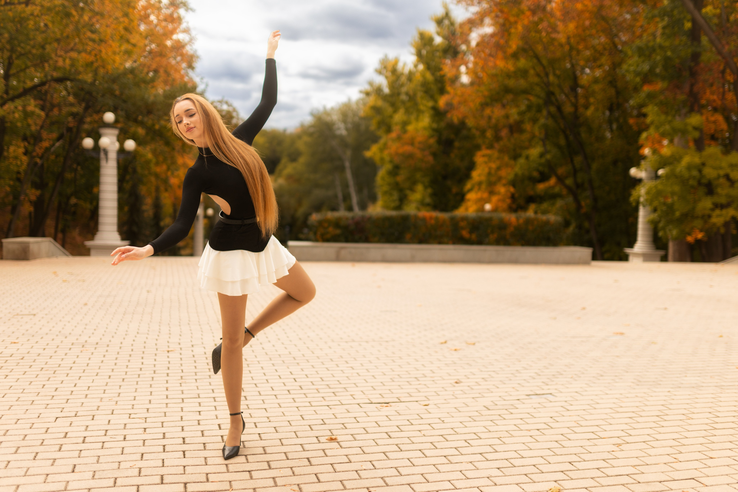 Осенний фотосет с Полиной в парке в формате «Я красивая». Дмитрий Шульгин, портретный фотограф в Воронеже