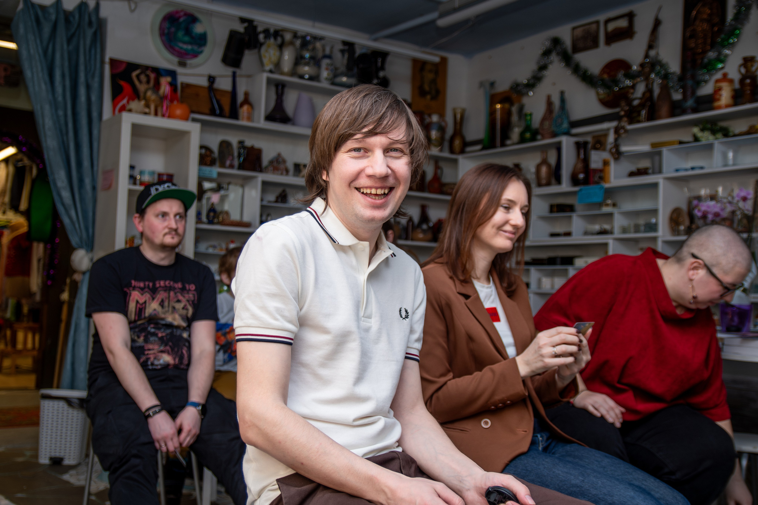 Музыкально-поэтический перфоманс на некорпоративе «Мы больше этой суеты». Репортажный фотограф в Москве Legiodot