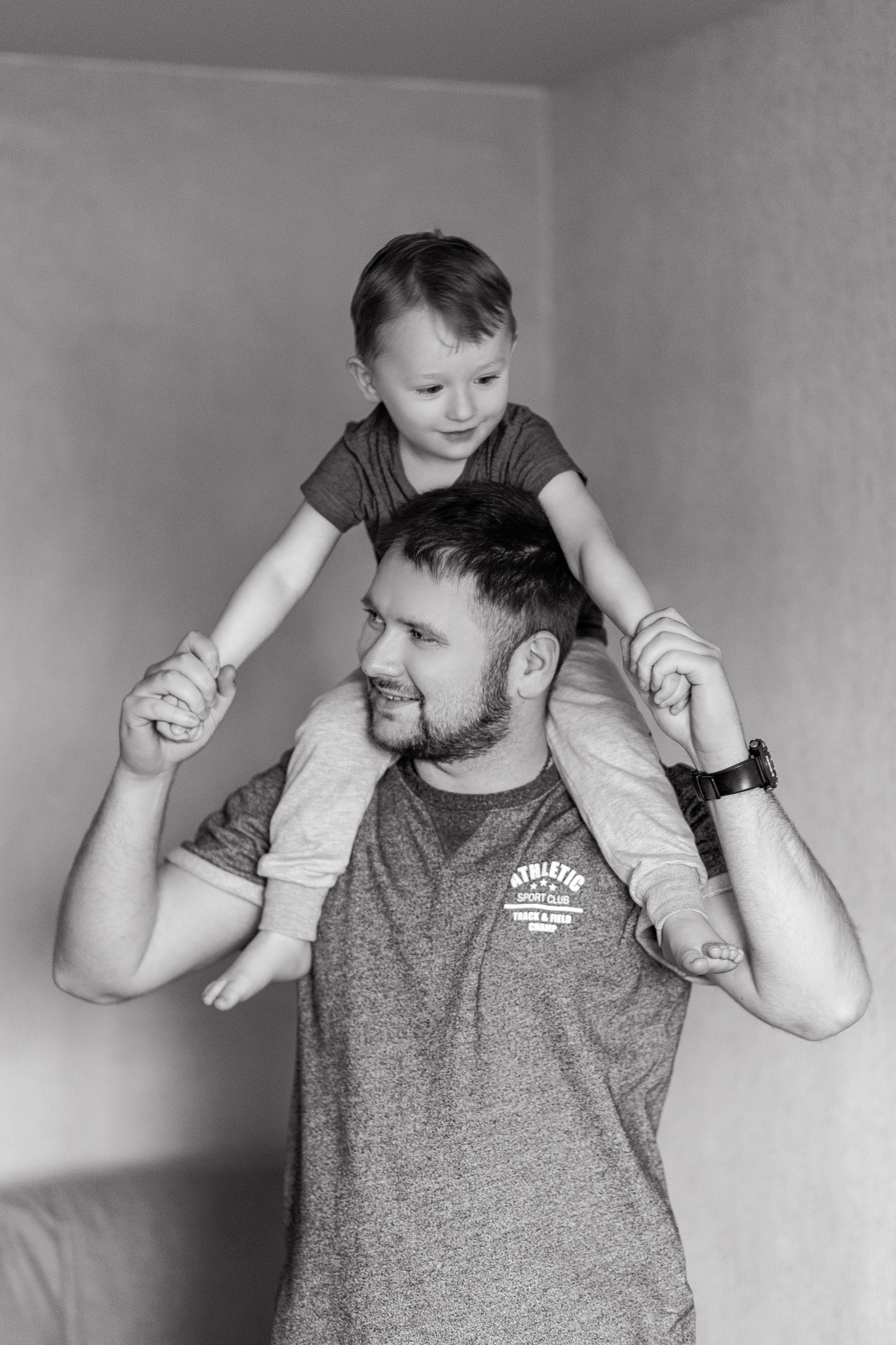 Миша Юля Лев и Алиса. Семейный и детский фотограф в Мурманске Карина Березина