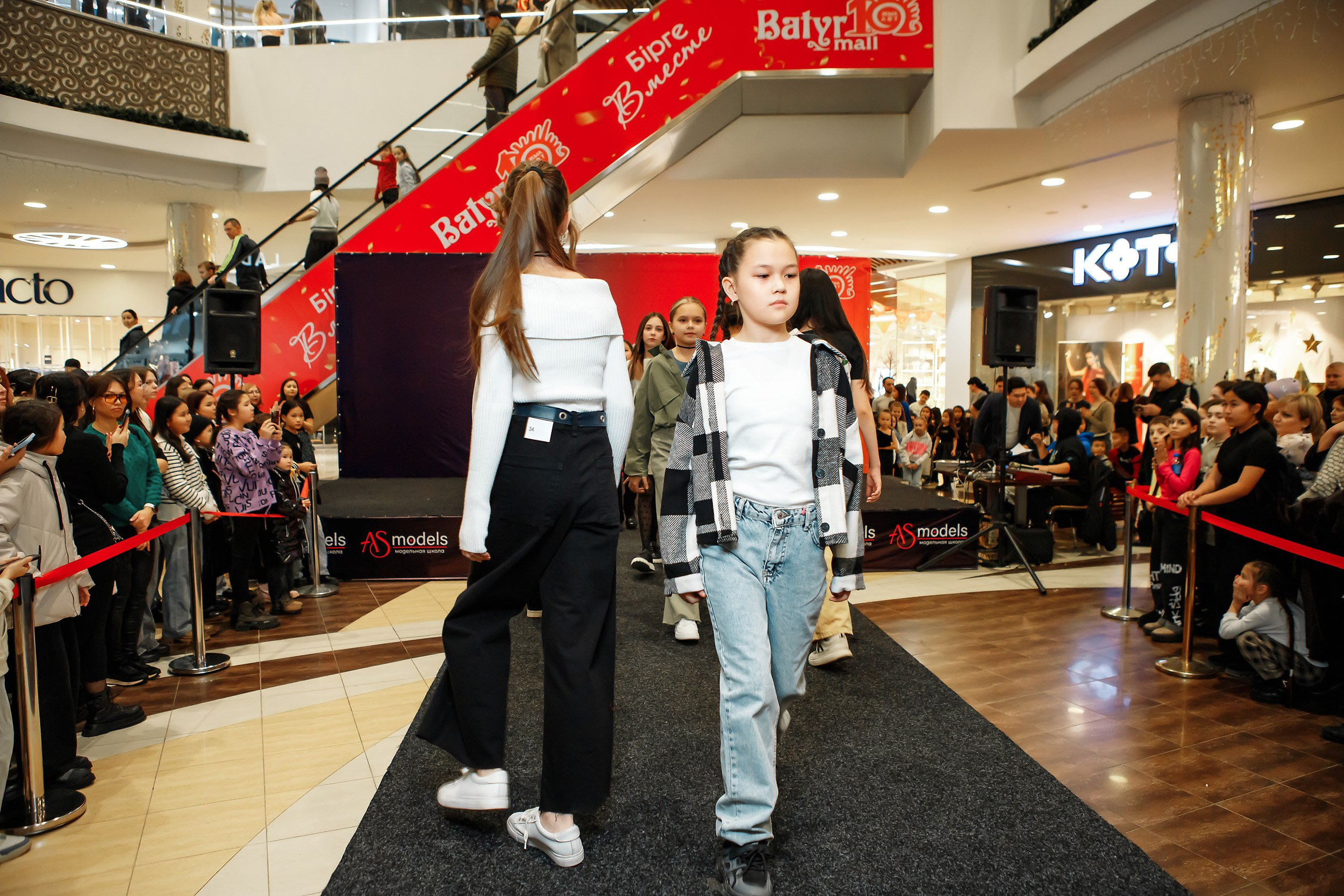 Fashion Show модельной школы AS Models. Кипятком Павлодар