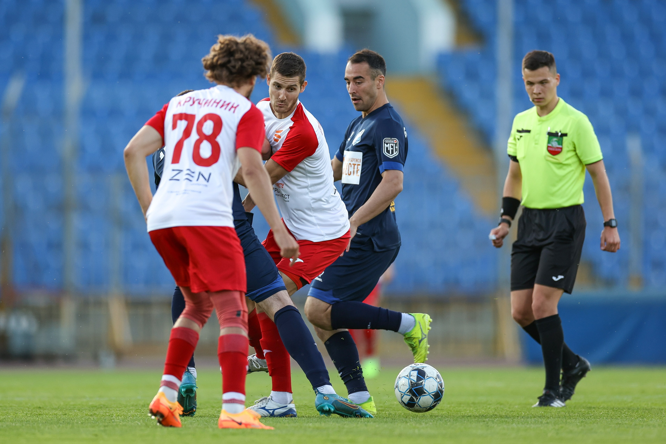 Благотворительный футбольный матч Друзья Бурмистрова vs ФК Fight Nights. Спортивный репортажный фотограф Казань Нафис Сиразетдинов