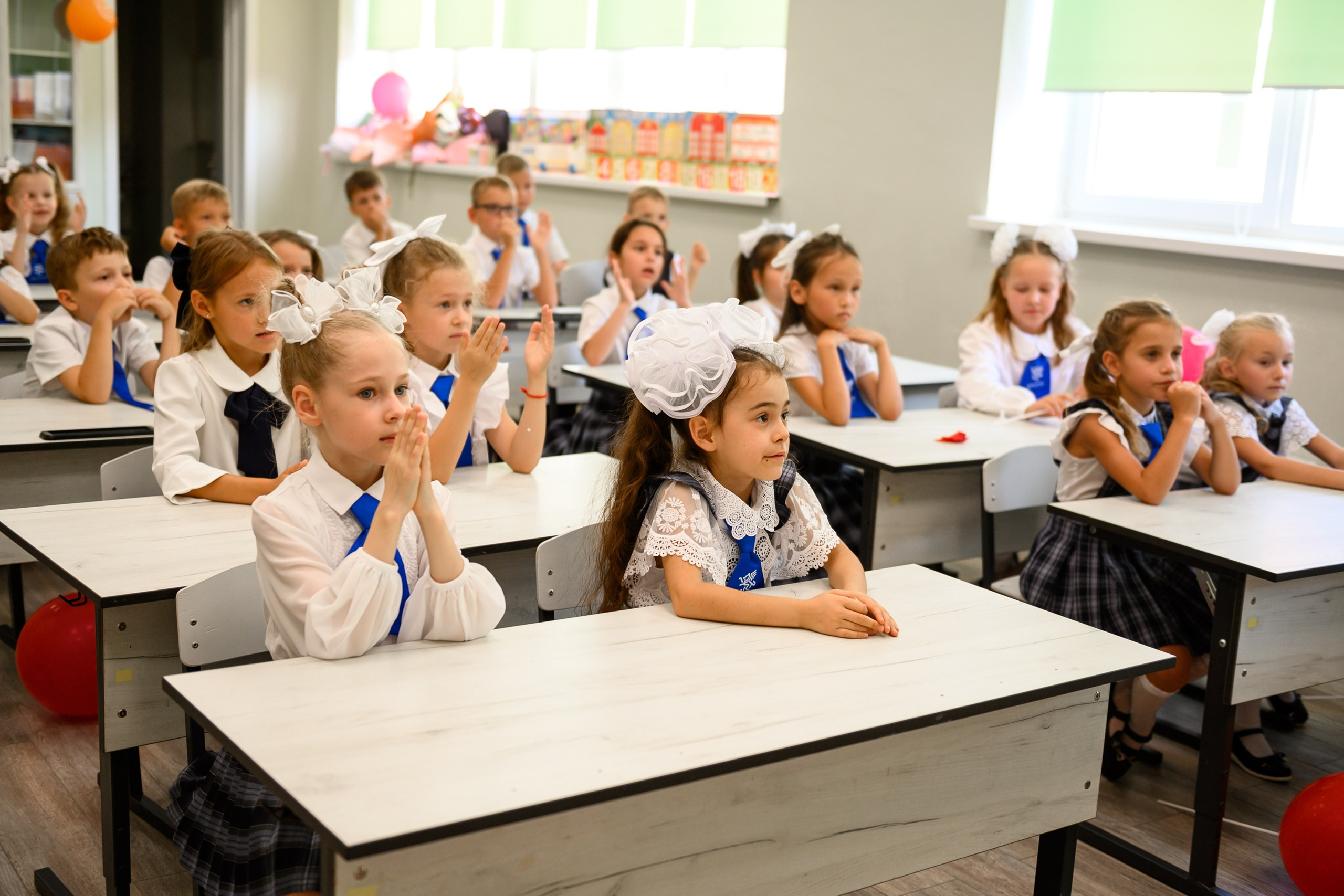 Первый раз в первый класс школа Страховой. Свадебный и семейный фотограф София Невская
