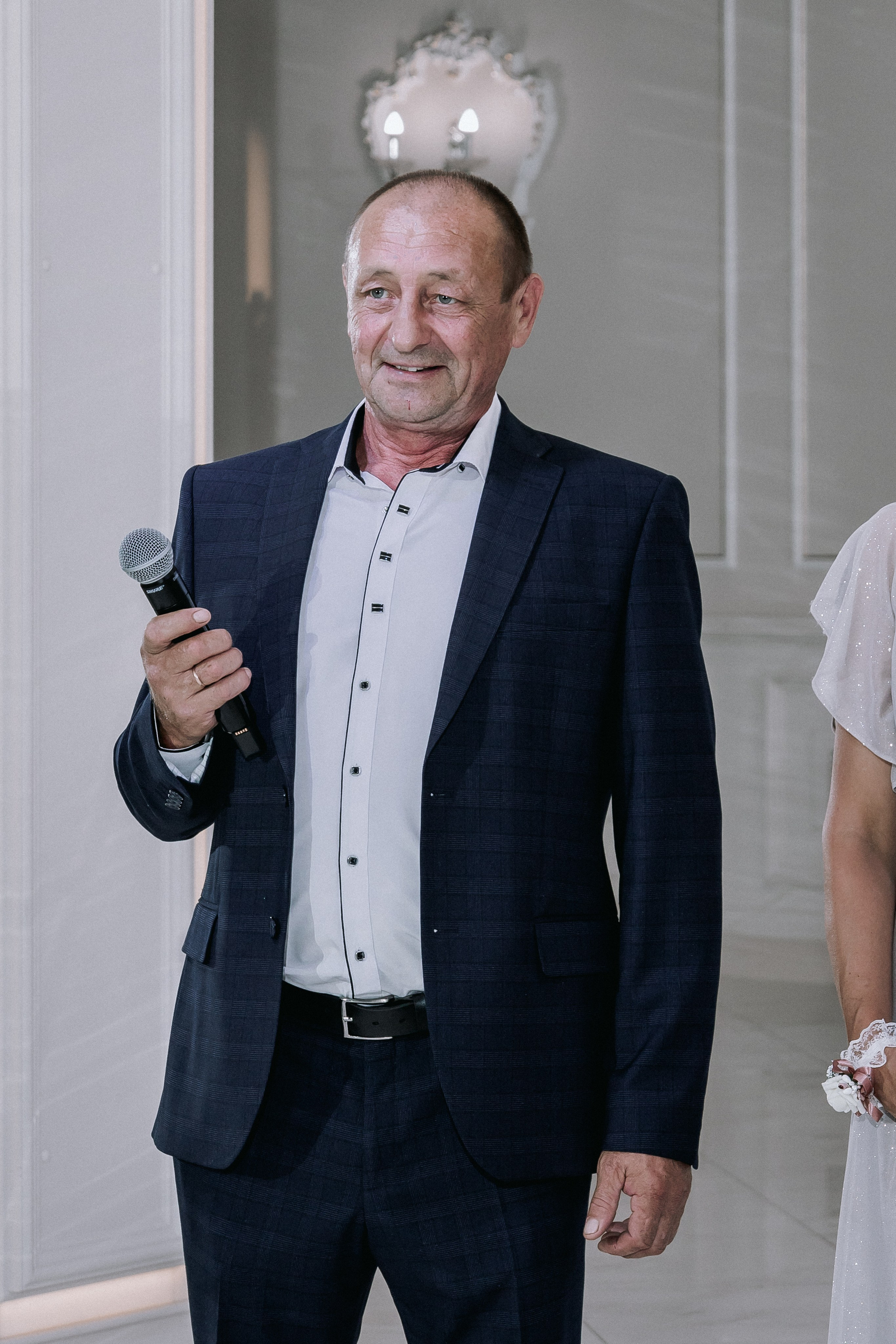 Свадебная прогулка. Эвелина и Дмитрий. Свадебная фотография. Арина Рубах