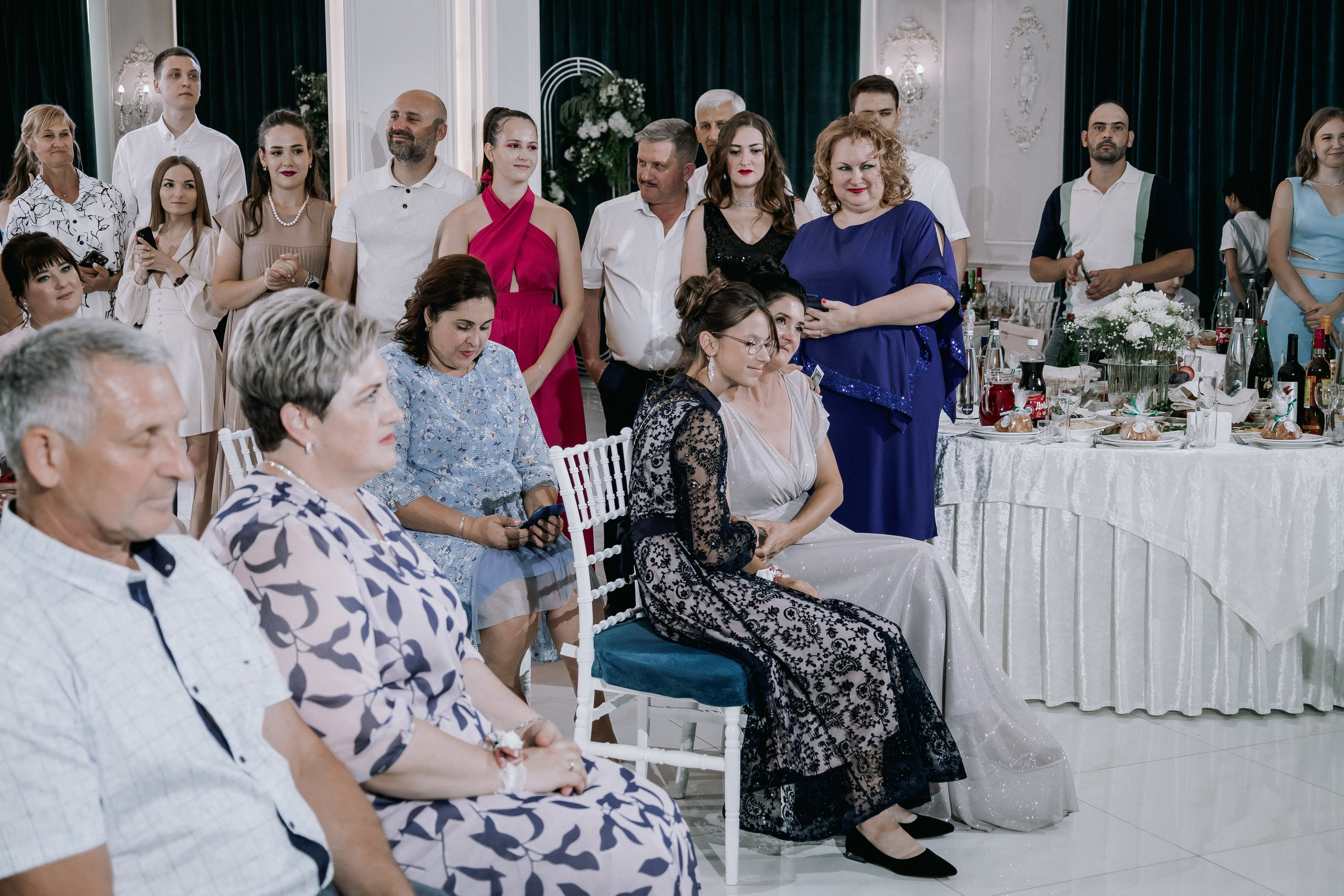 Свадебная прогулка. Эвелина и Дмитрий. Свадебная фотография. Арина Рубах