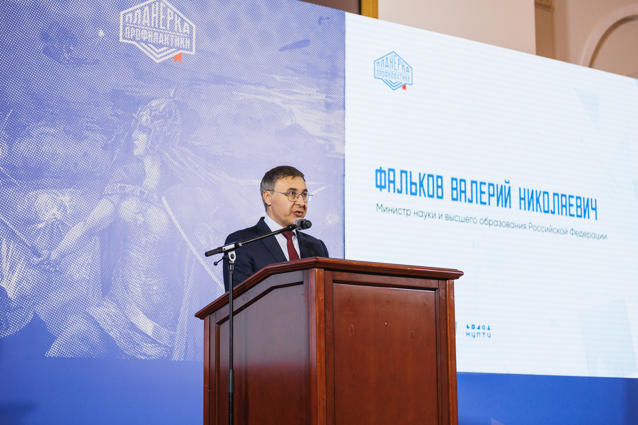 Business. Максим Чернышев — фотограф