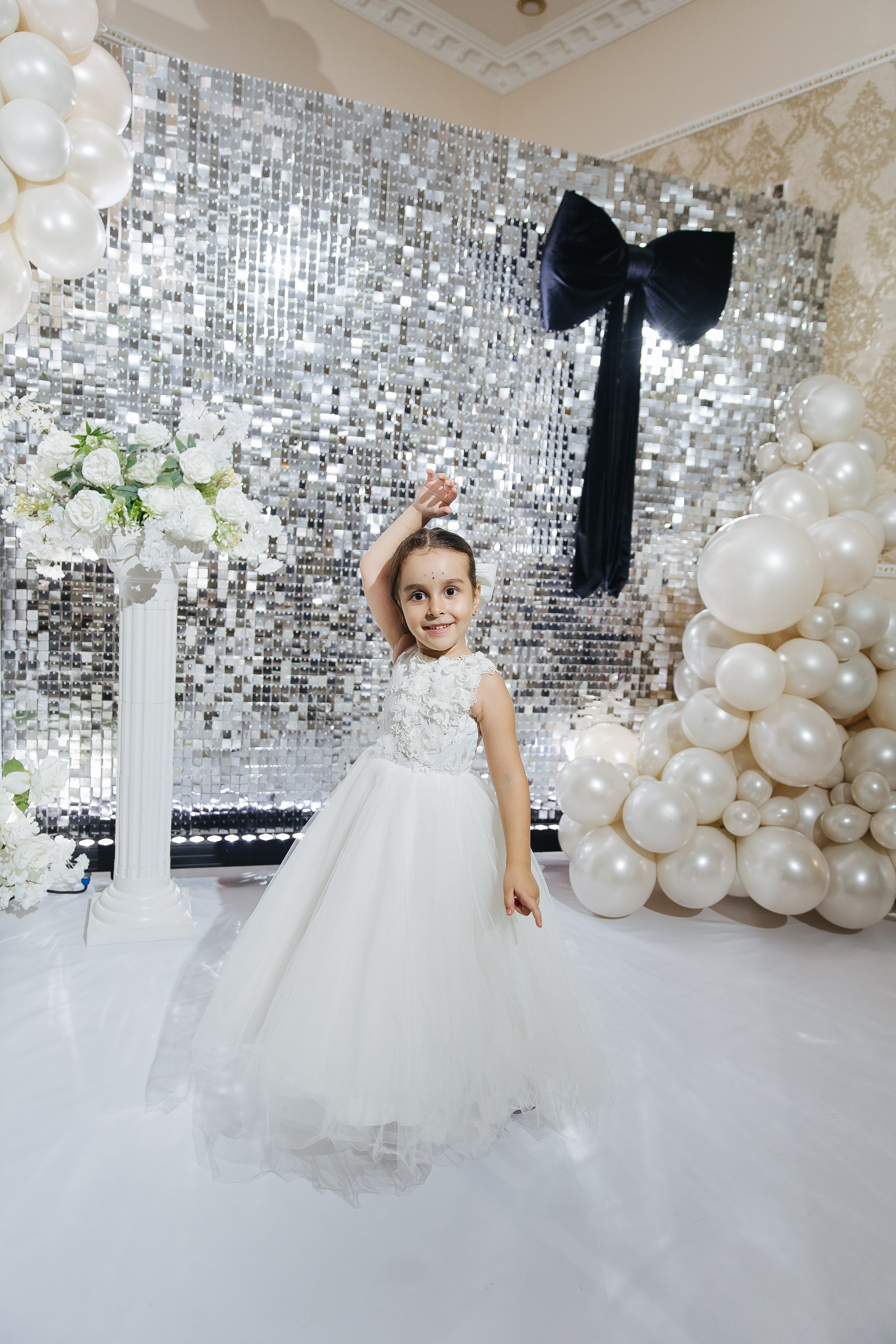 Ани и Назели. 35&5 День рождения, «Янтарь». Фотограф в Красноярске Надежда Воскресенская