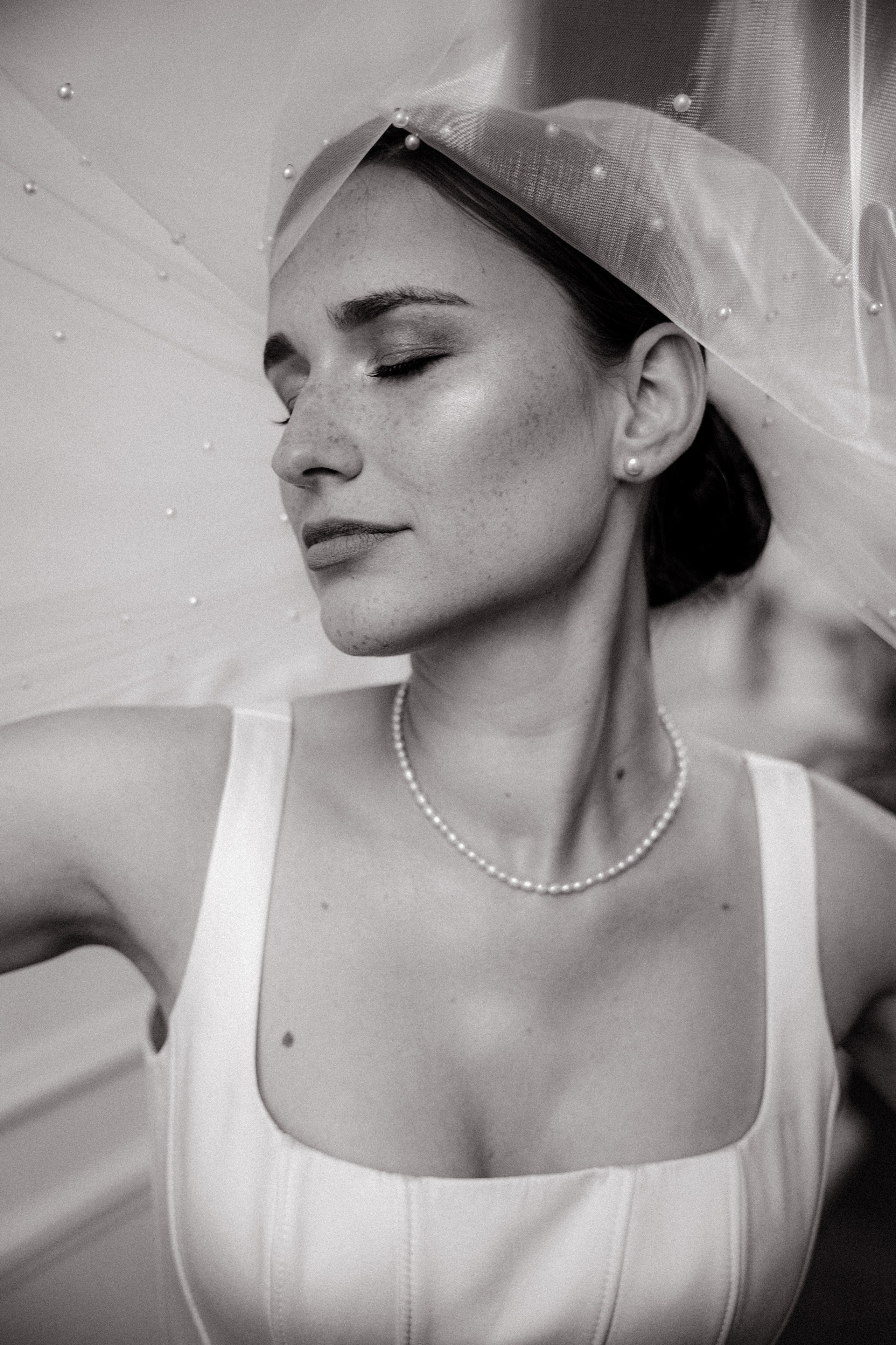 Портфолио свадебного фотографа в Москве. Фотосессия с лошадьми Москва. Фотограф на свадьбу в Москве. Свадебная фотосессия на черном фоне. Фотограф в Москве Валерия Рожкова