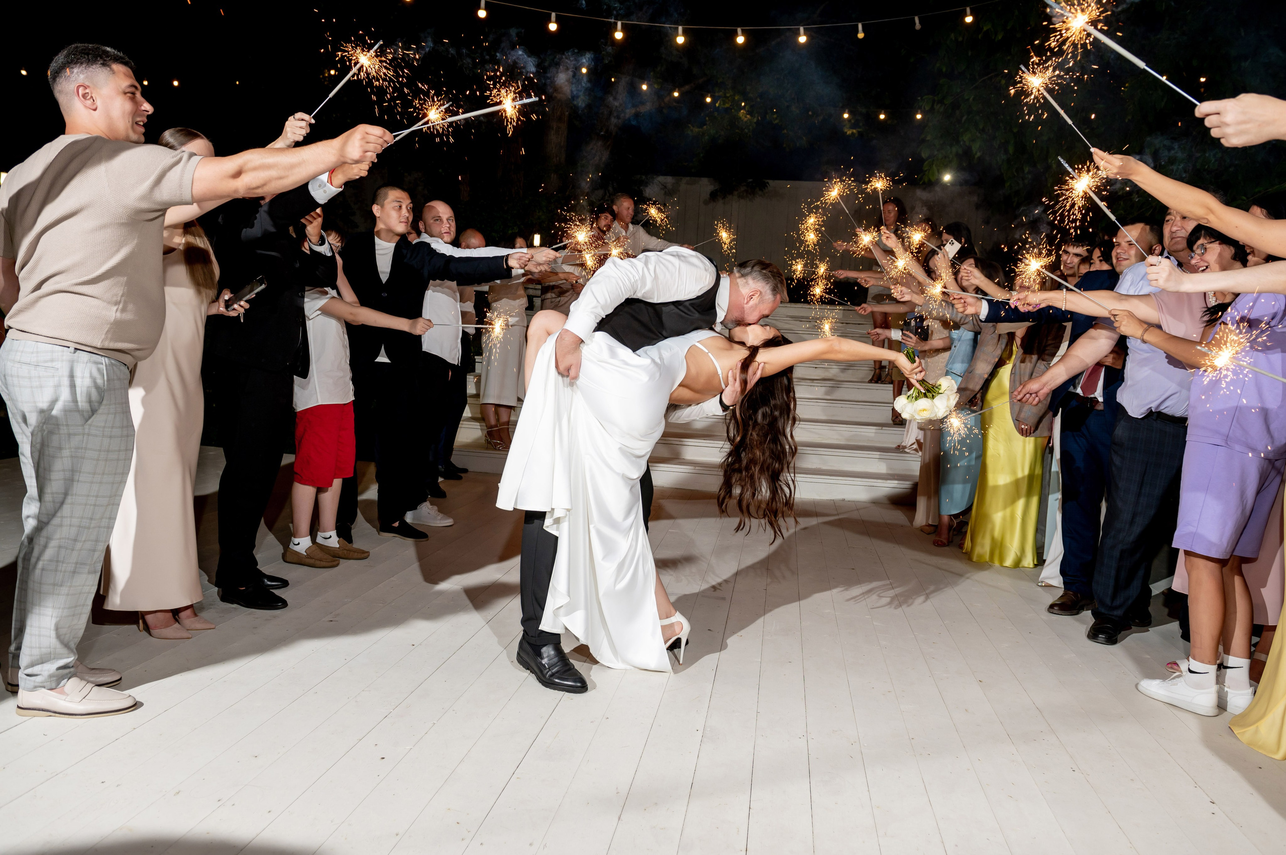 Классическая свадебная фотосессия Аины и Антона по самым красивым местам для свадебной прогулки в Санкт-Петербурге. Портретный, семейный и свадебный фотограф в Санкт-Петербурге и в Пушкине Ширяев Денис